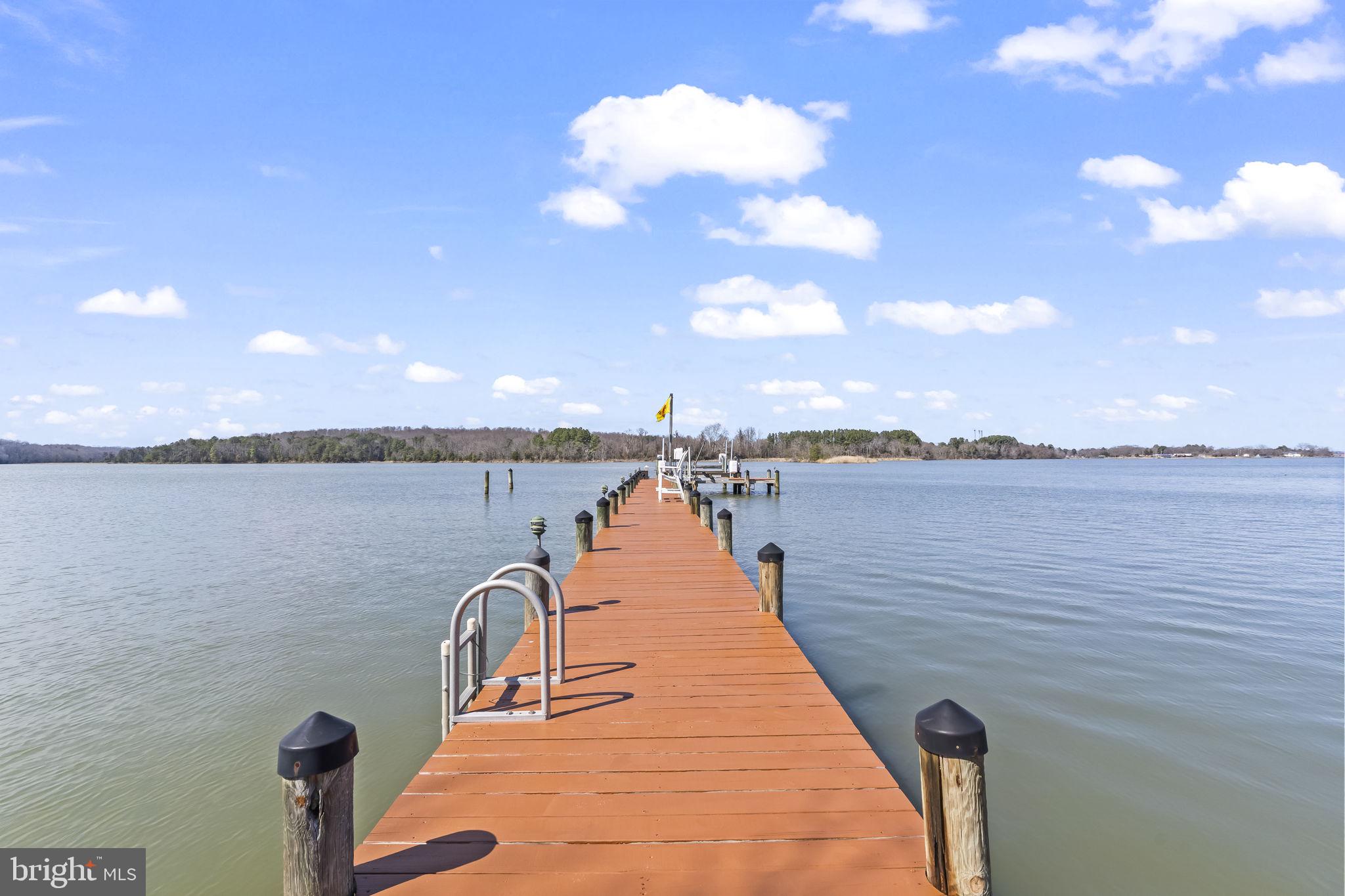 GOLDEN BEACH - Residential