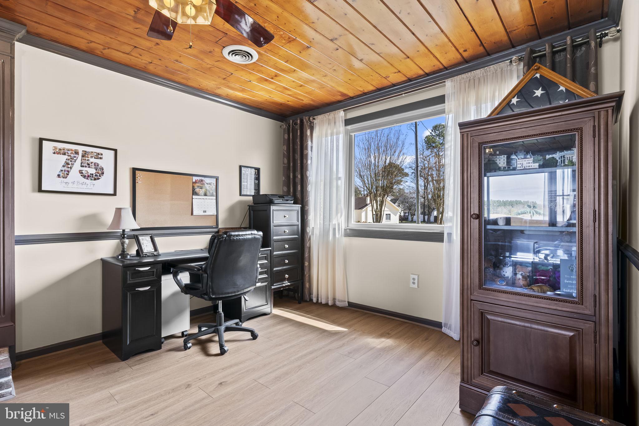 GOLDEN BEACH - Residential