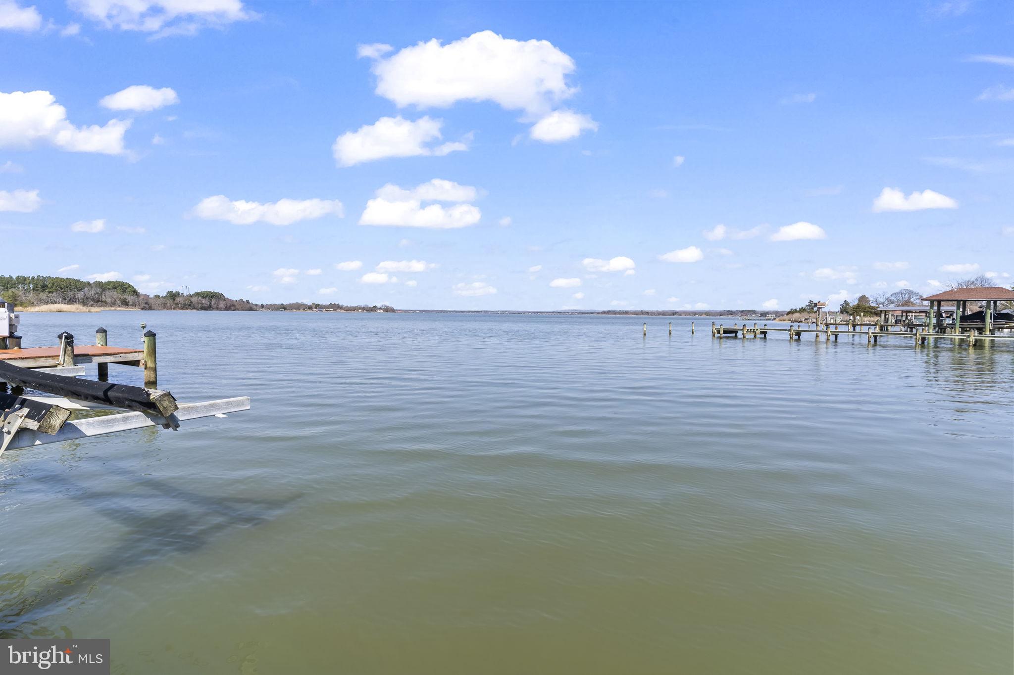 GOLDEN BEACH - Residential