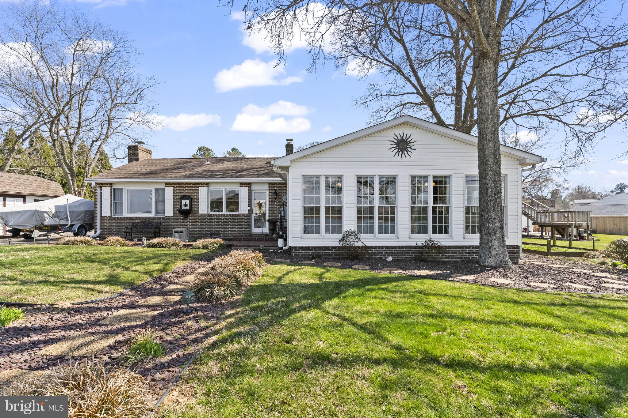 GOLDEN BEACH - Residential