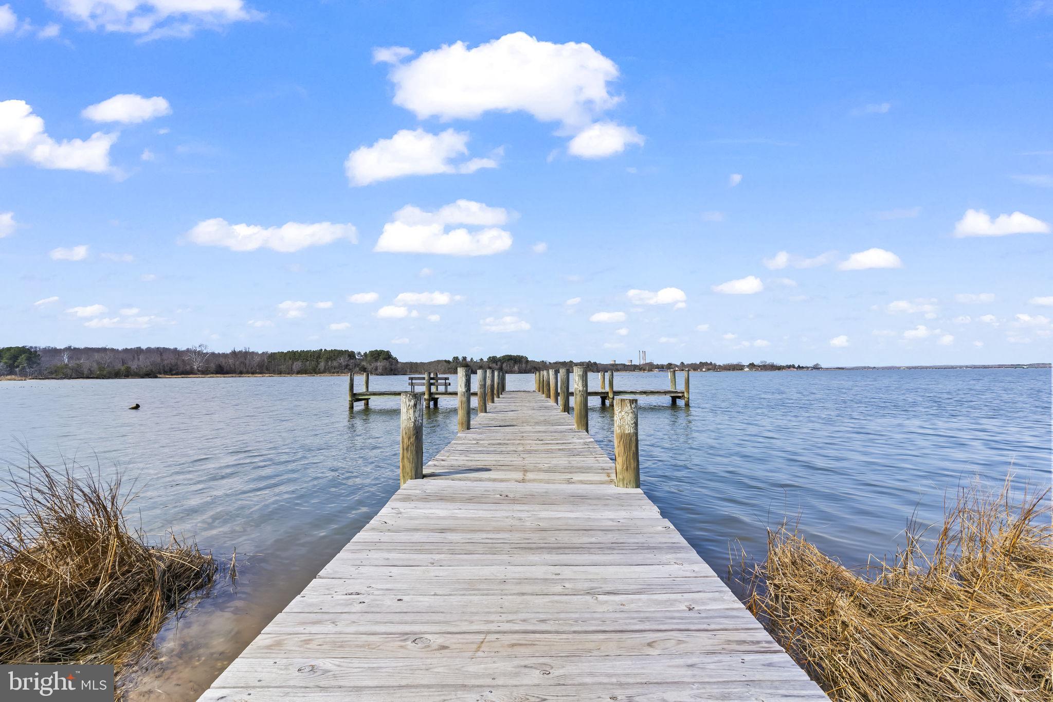 GOLDEN BEACH - Residential