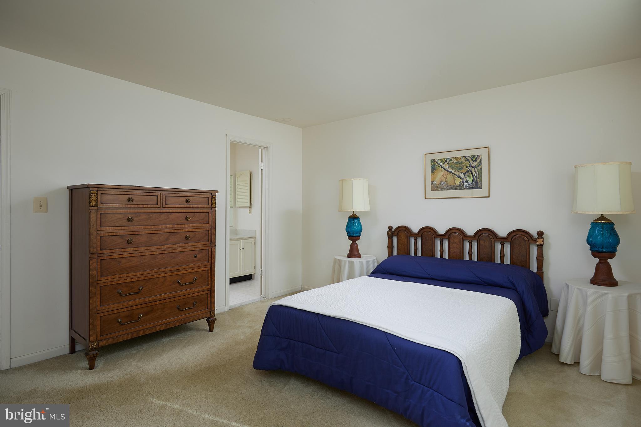 MANOR VILLAGE - Residential