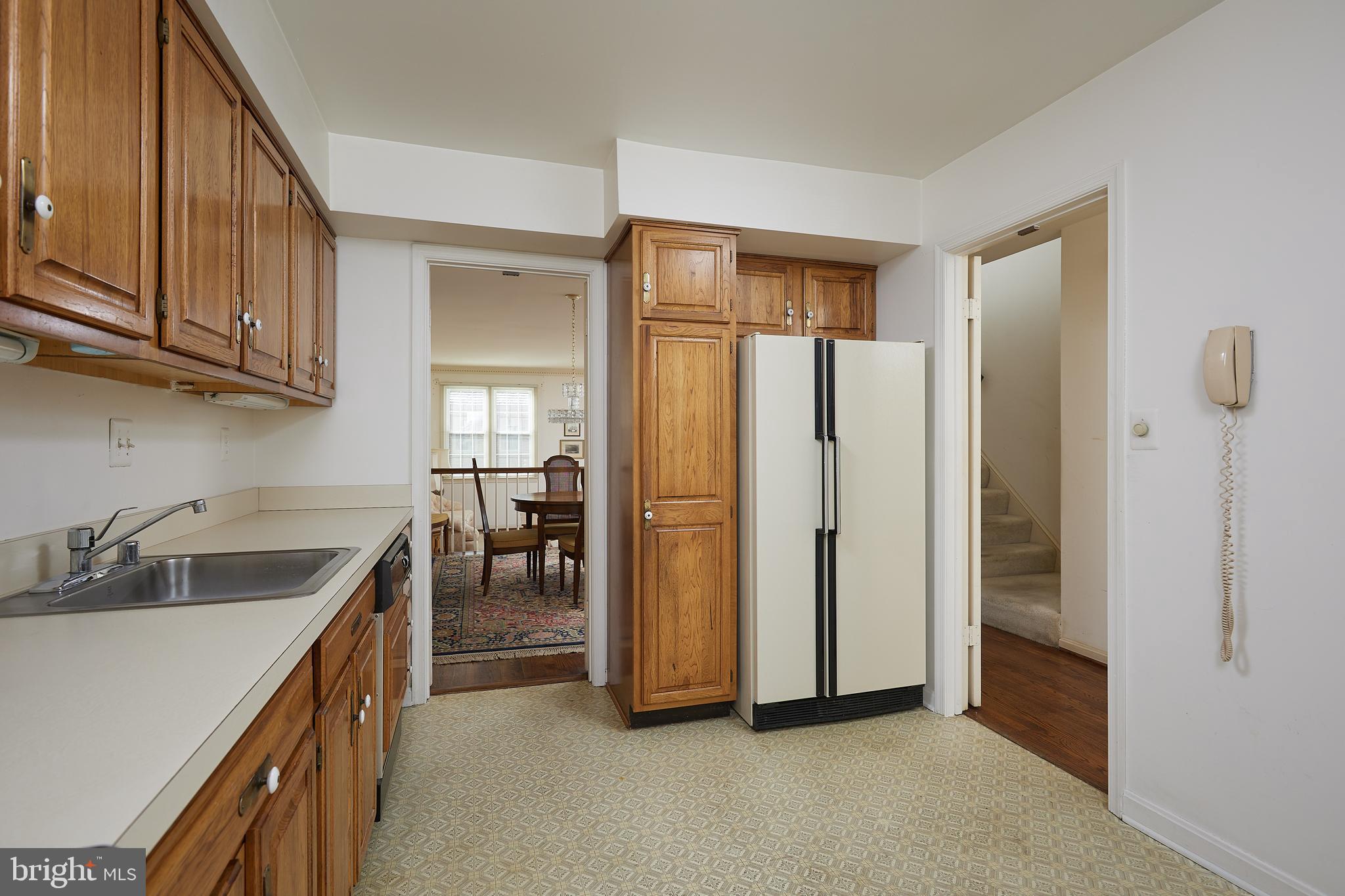 MANOR VILLAGE - Residential