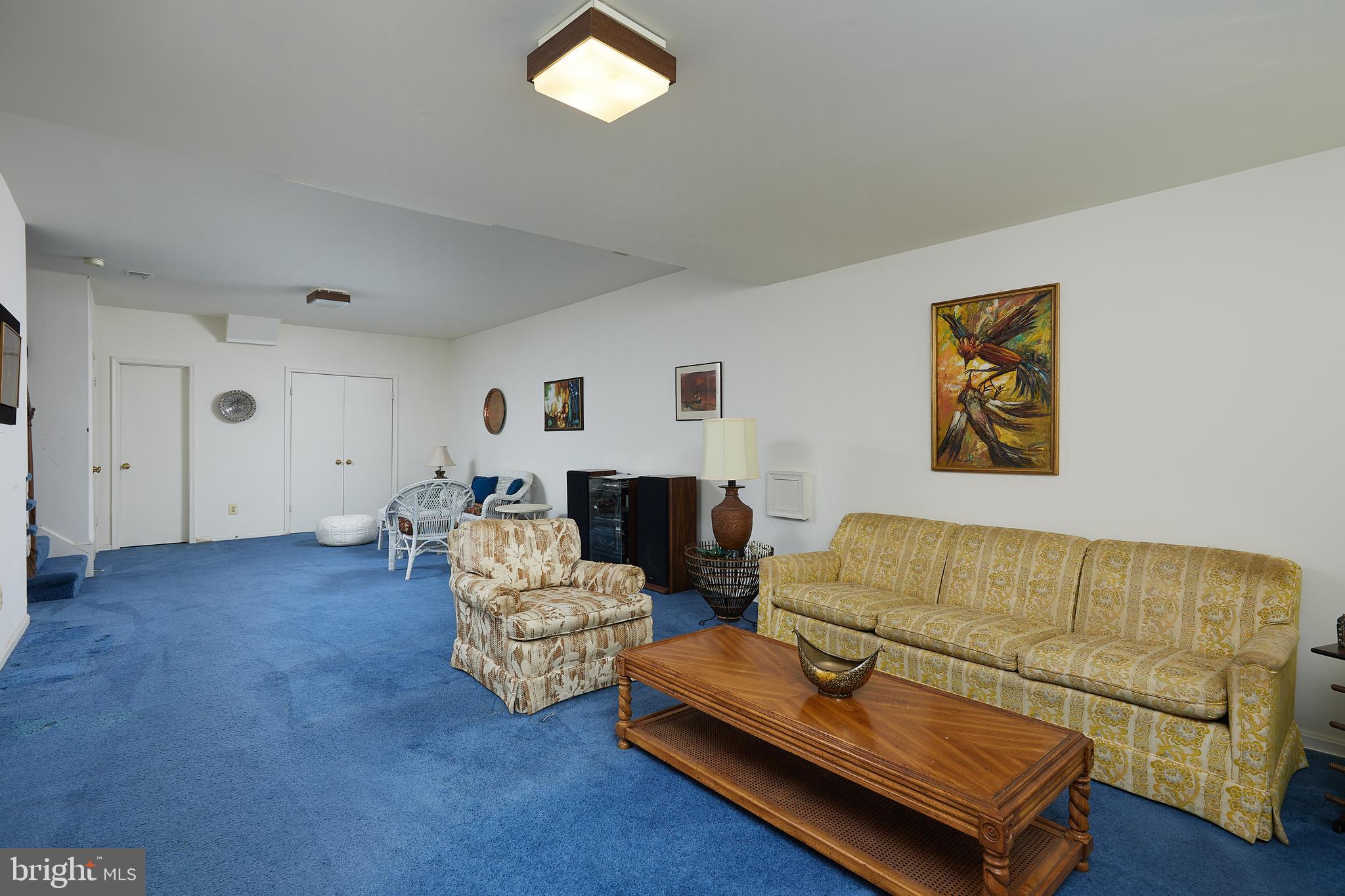 MANOR VILLAGE - Residential