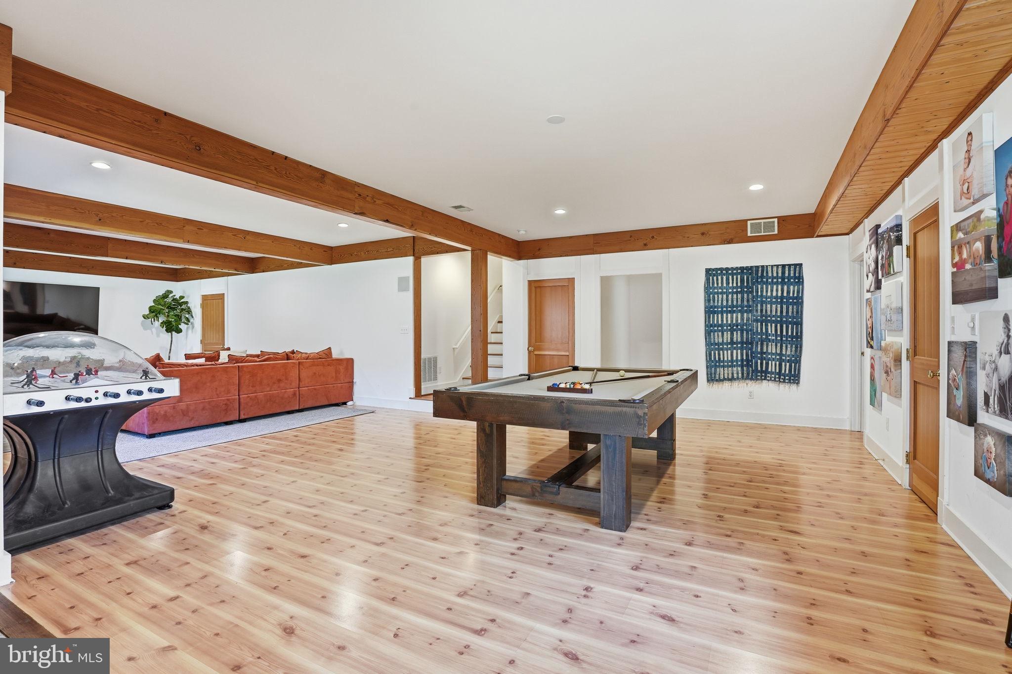 DARNESTOWN OUTSIDE - Residential