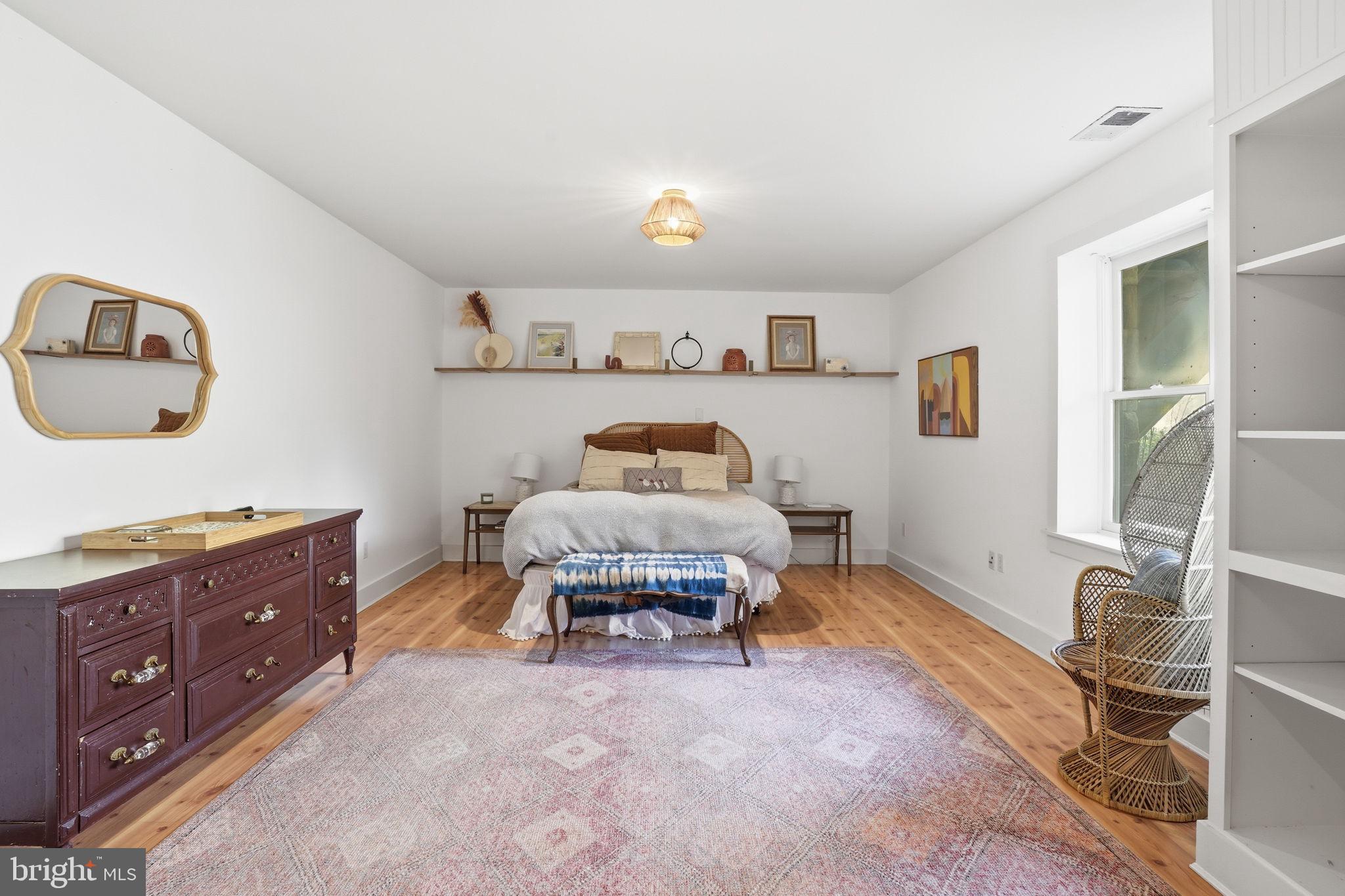 DARNESTOWN OUTSIDE - Residential