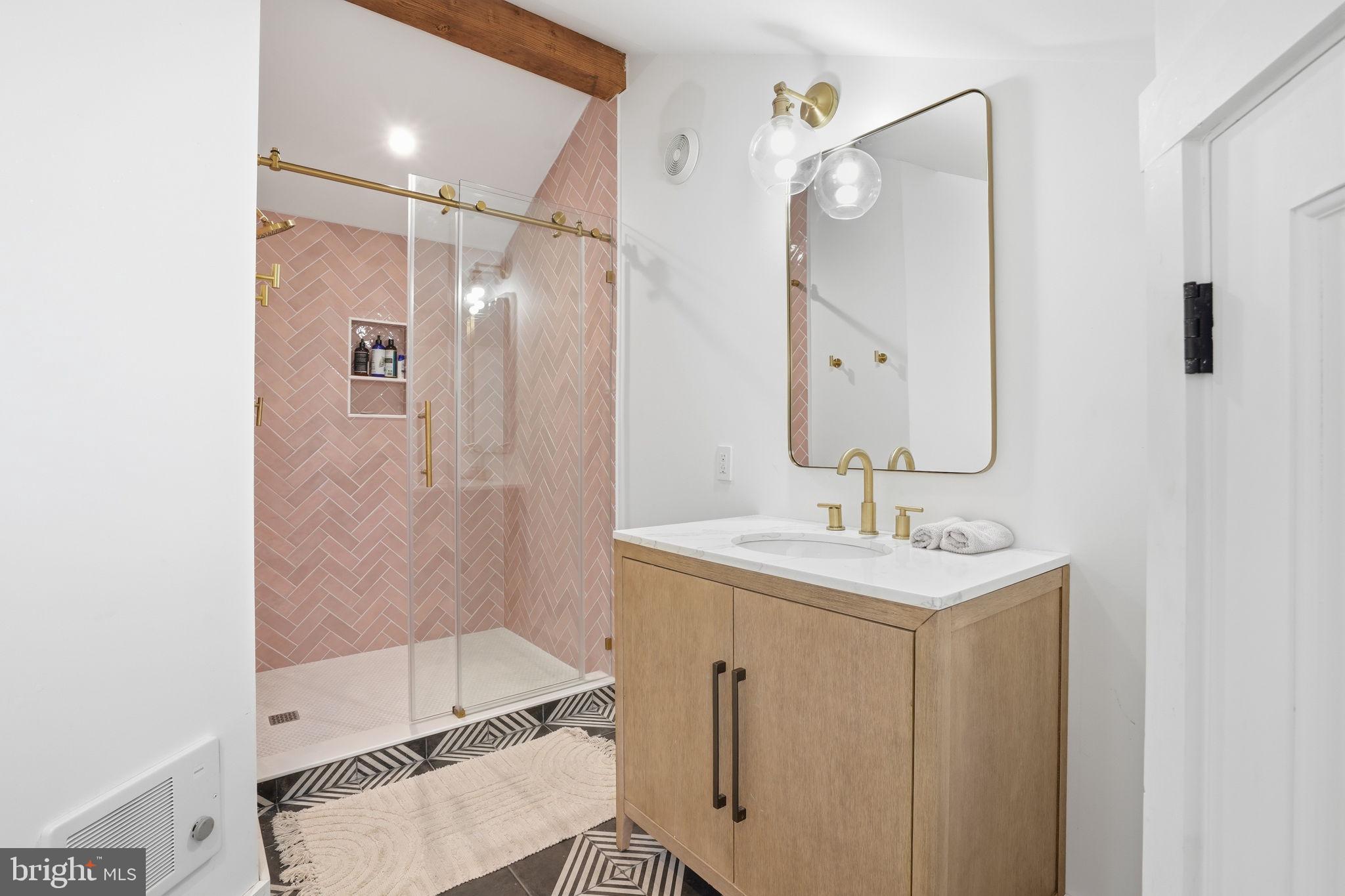 DARNESTOWN OUTSIDE - Residential