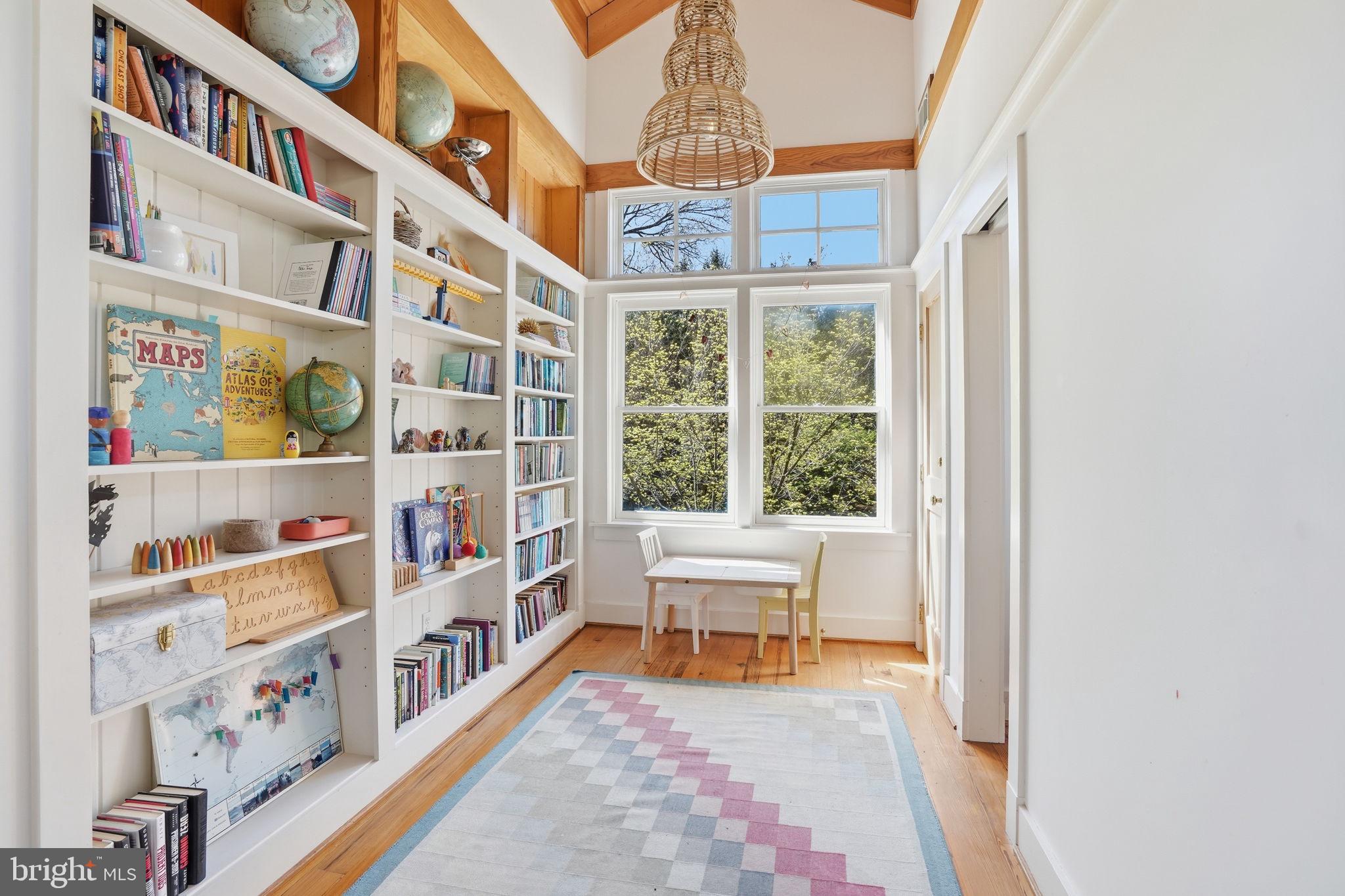 DARNESTOWN OUTSIDE - Residential