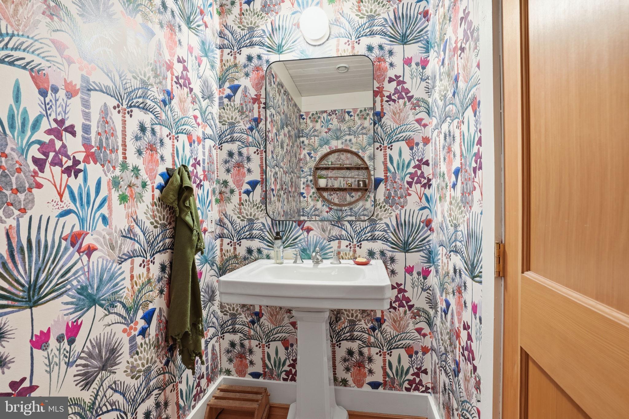 DARNESTOWN OUTSIDE - Residential