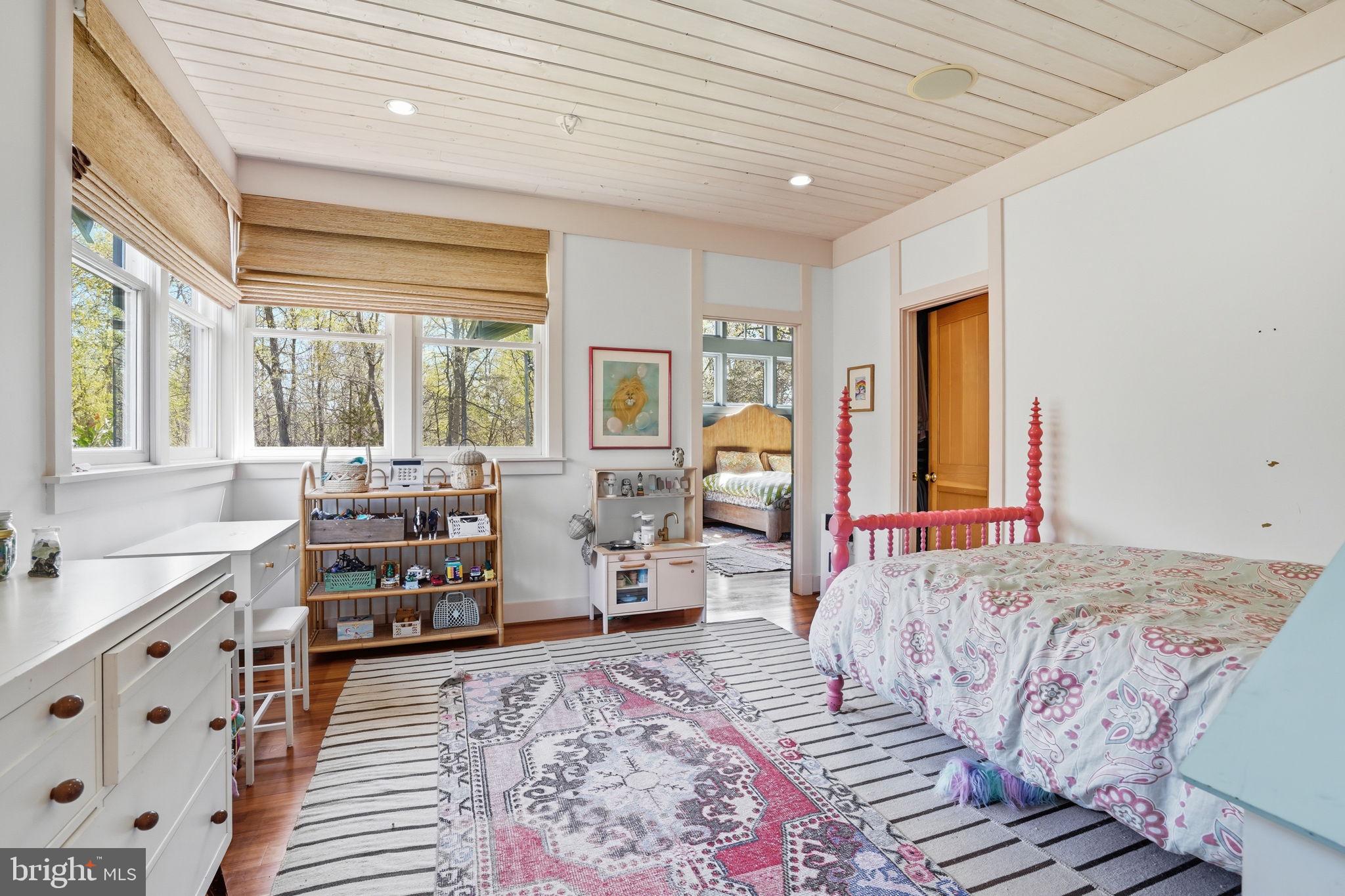 DARNESTOWN OUTSIDE - Residential