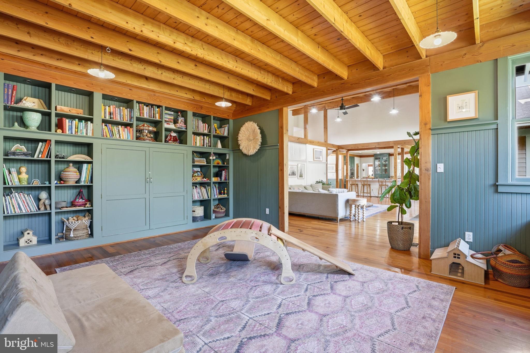 DARNESTOWN OUTSIDE - Residential