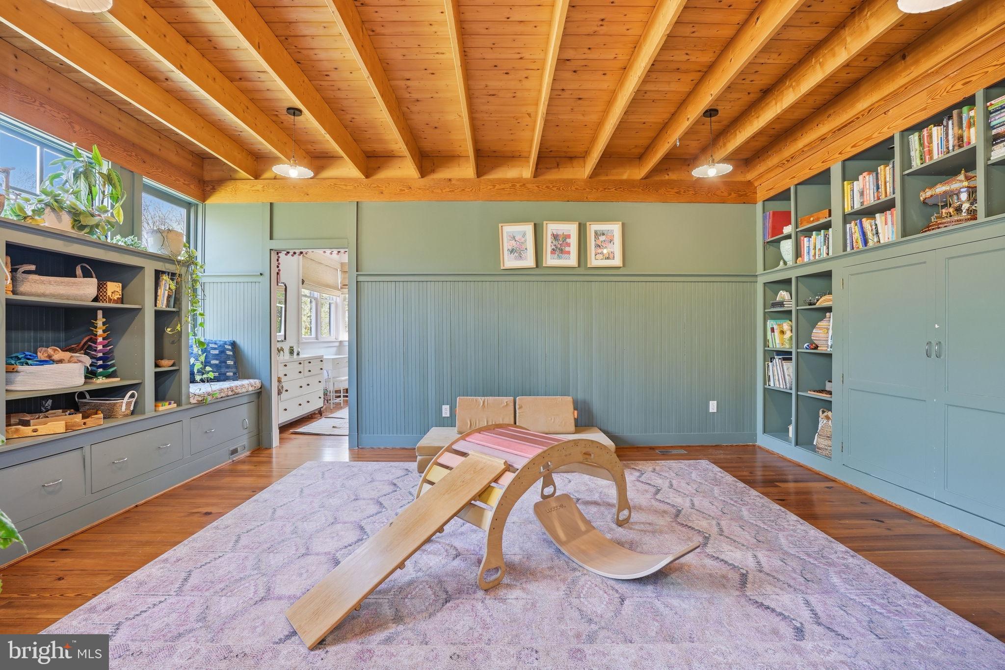 DARNESTOWN OUTSIDE - Residential