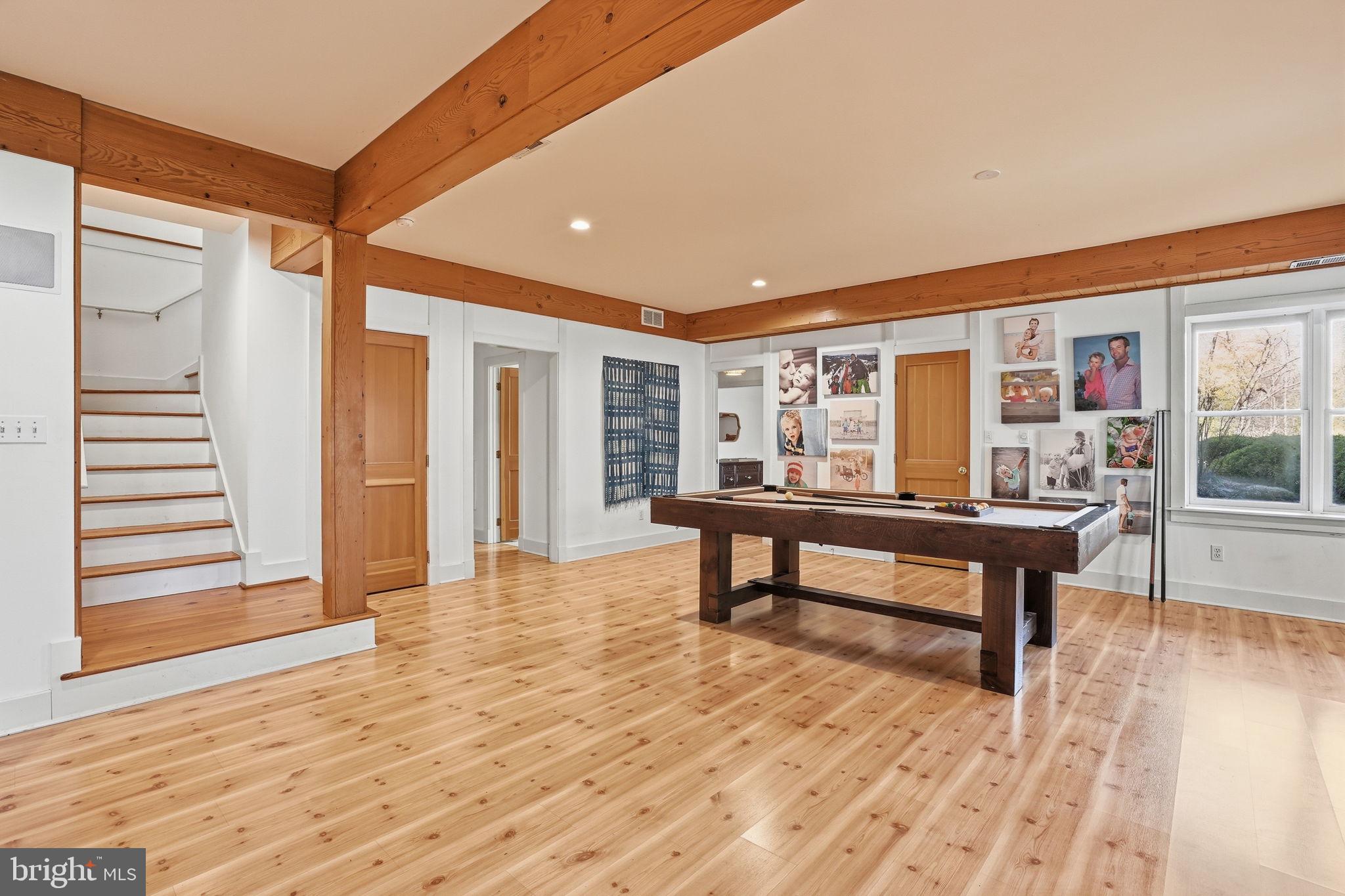 DARNESTOWN OUTSIDE - Residential