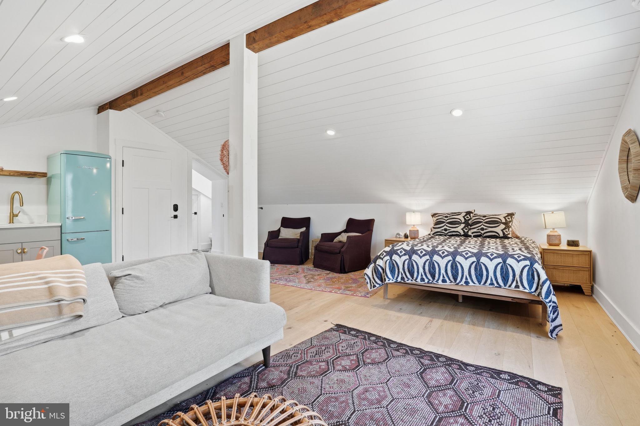 DARNESTOWN OUTSIDE - Residential