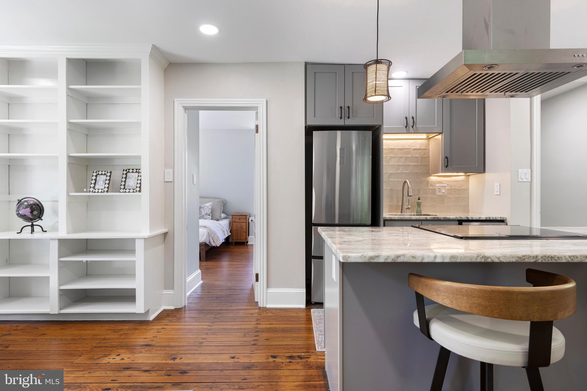 CHESTNUT HILL - Residential