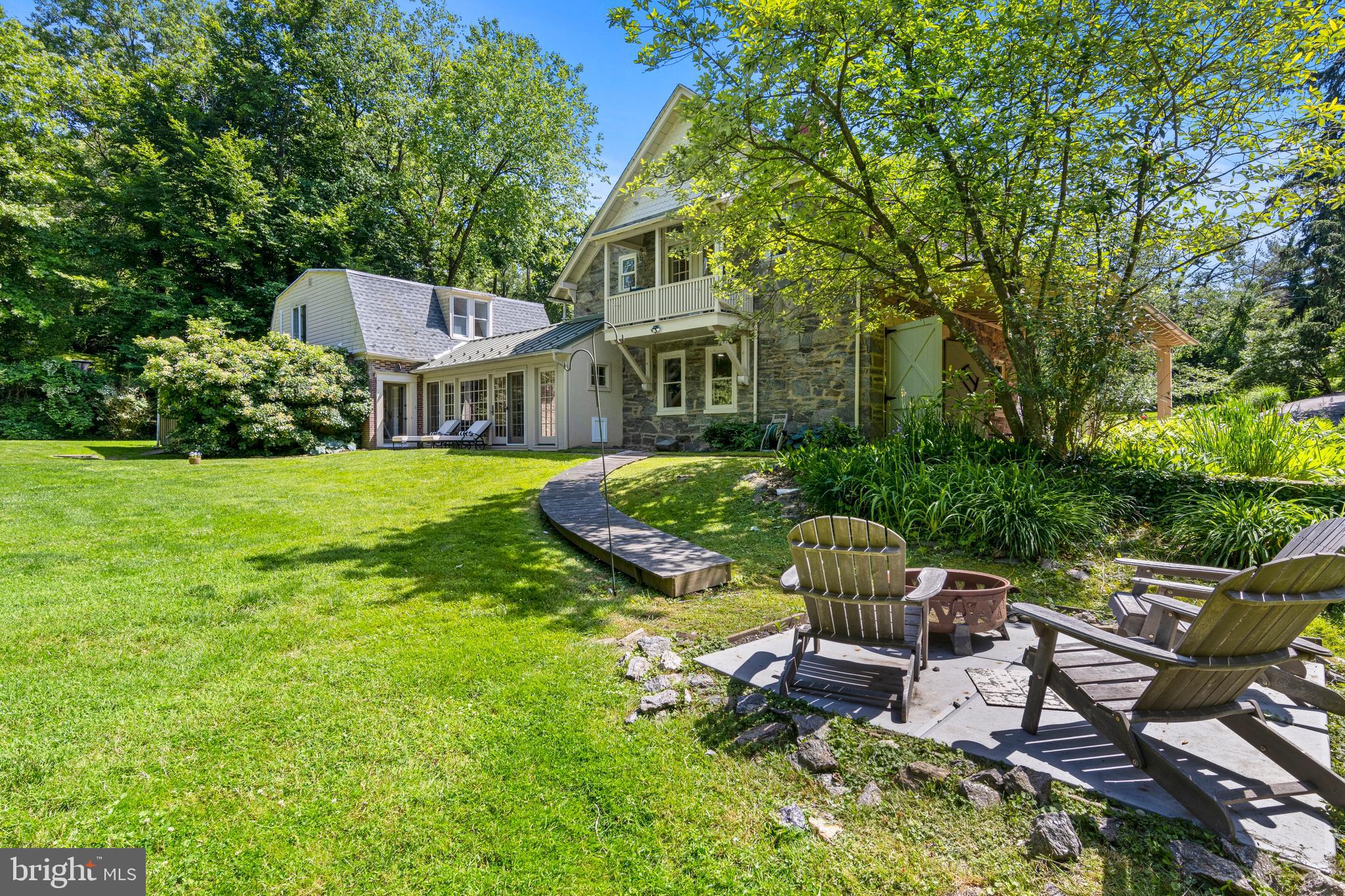 CHESTNUT HILL - Residential