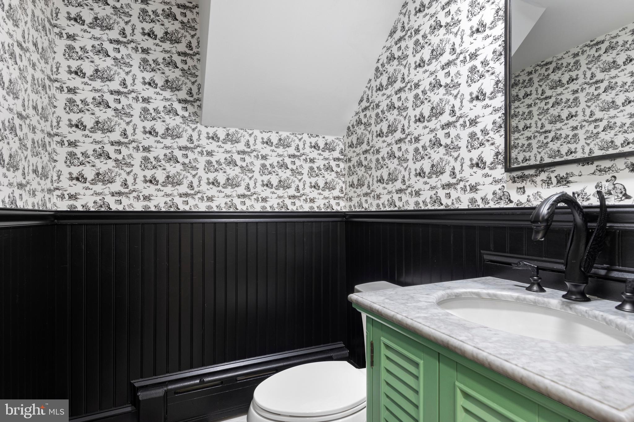 CHESTNUT HILL - Residential