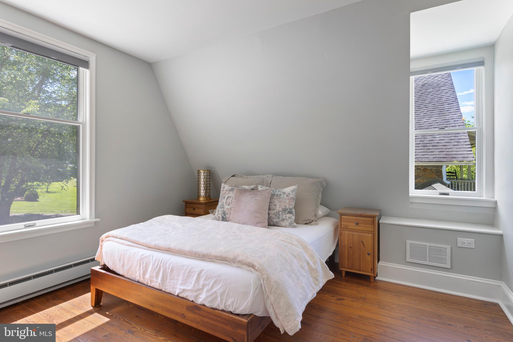 CHESTNUT HILL - Residential