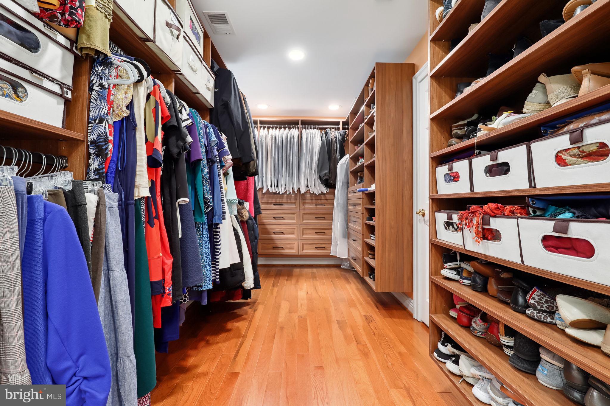 WOODMARK - Residential