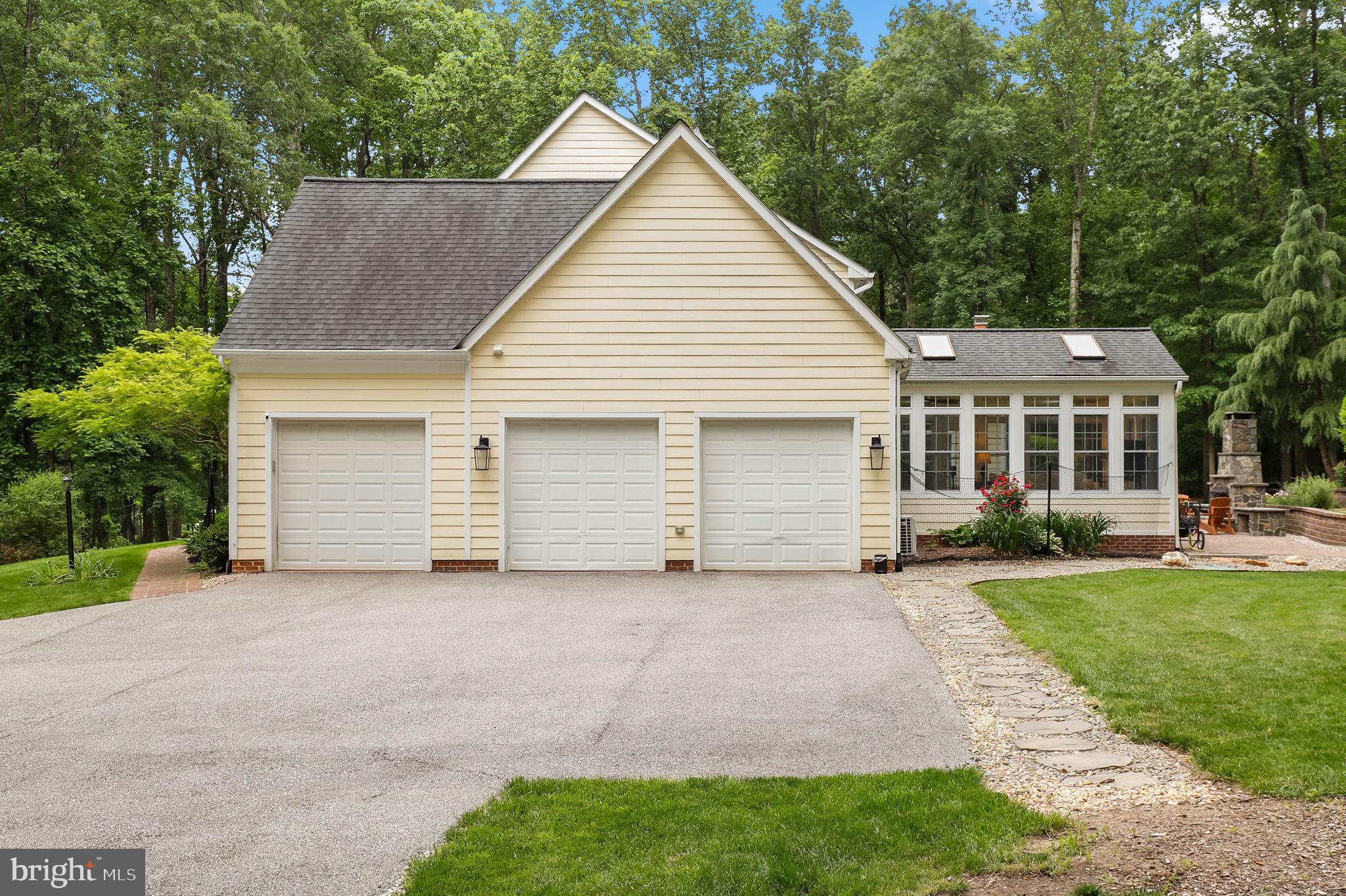 WOODMARK - Residential