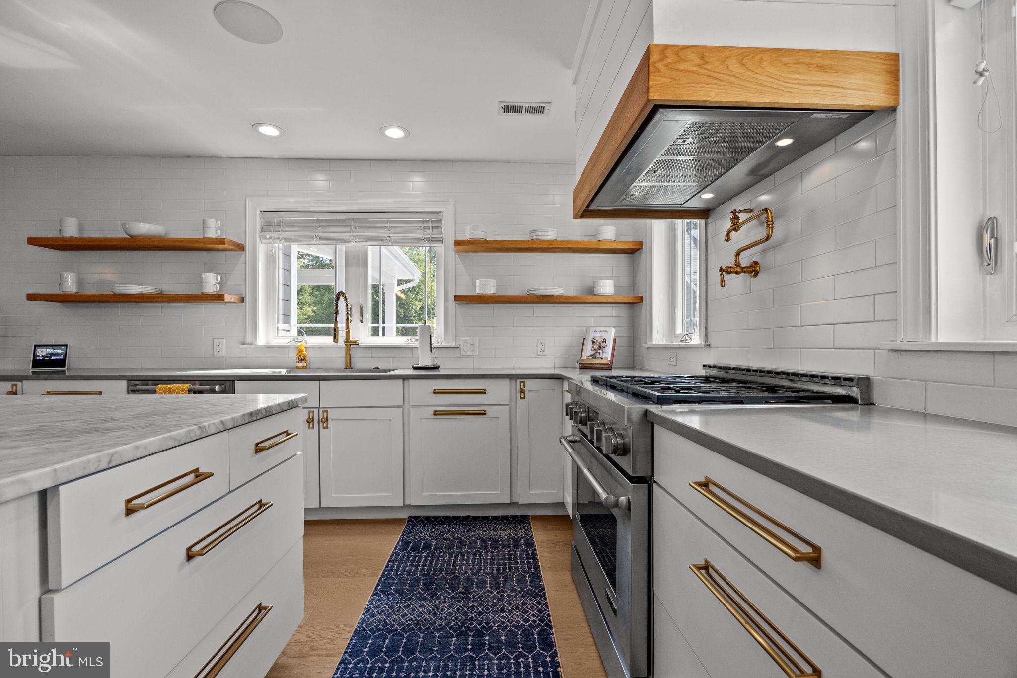 BROOKWOOD ESTS - Residential