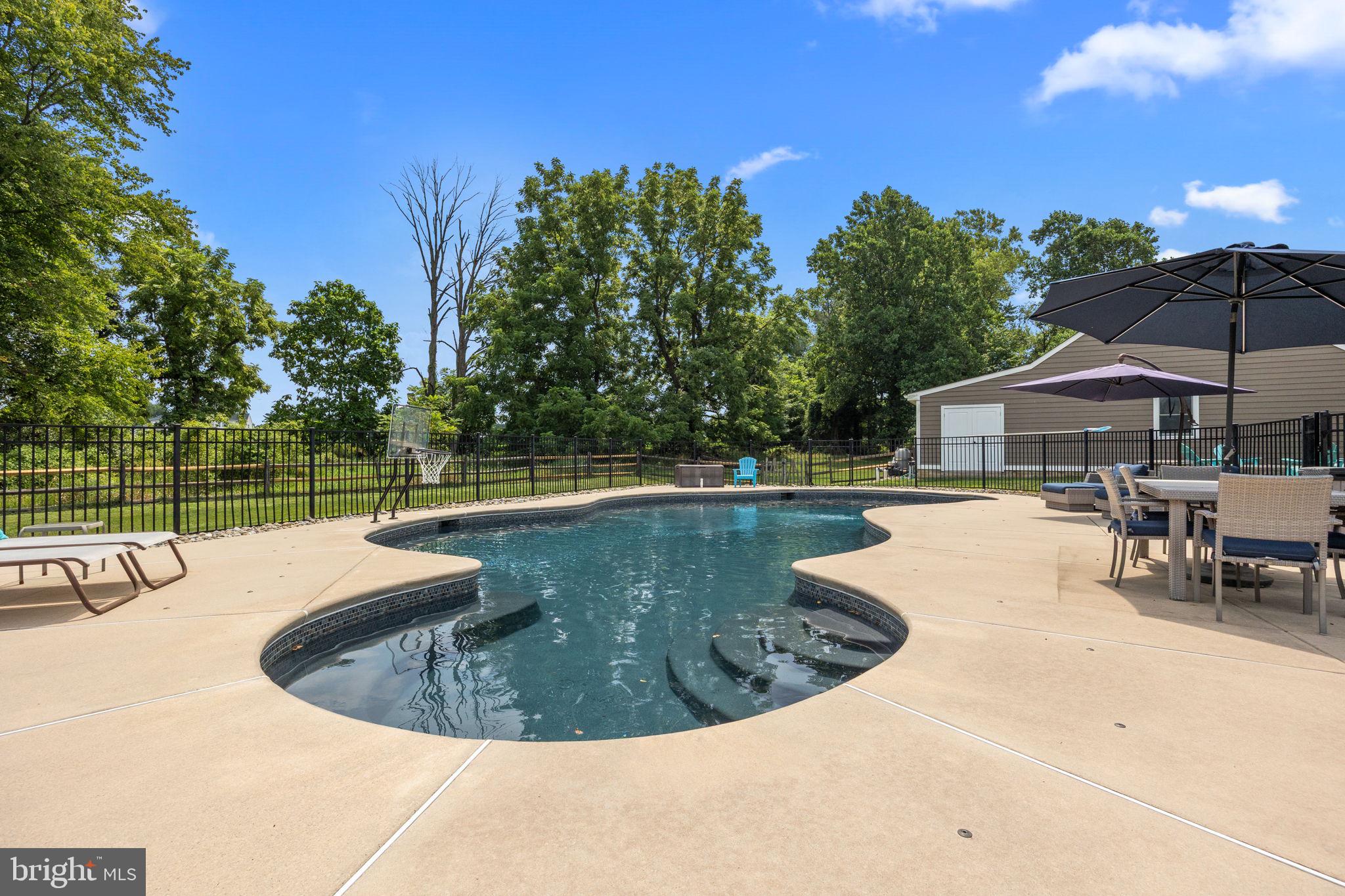 BROOKWOOD ESTS - Residential