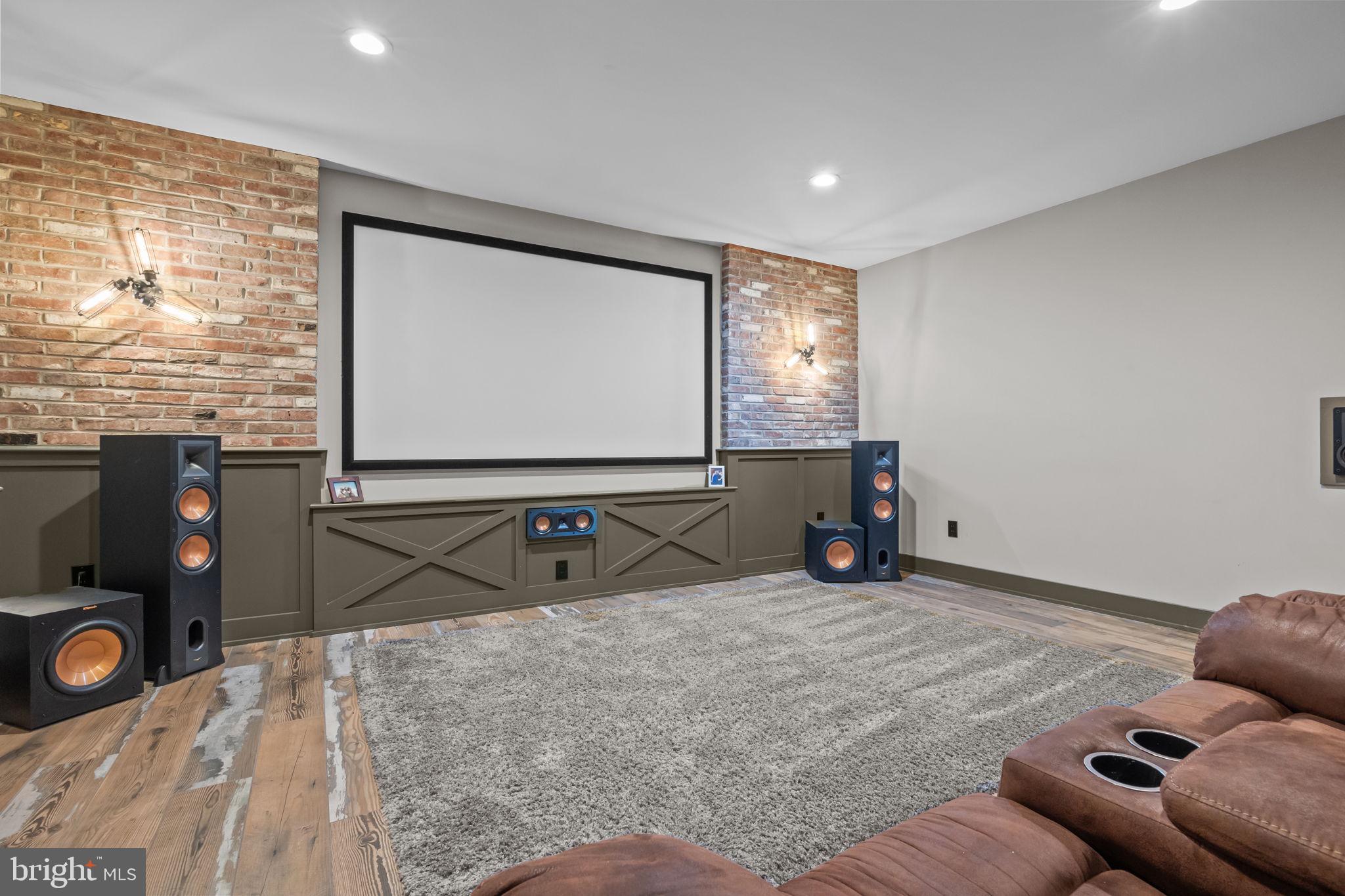 BROOKWOOD ESTS - Residential