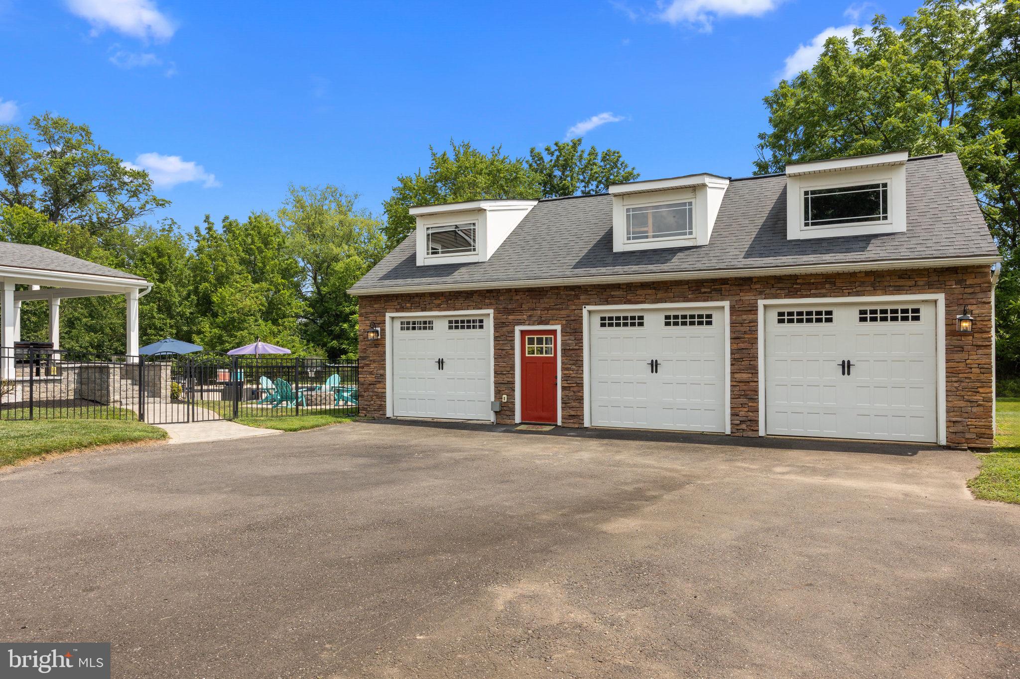 BROOKWOOD ESTS - Residential