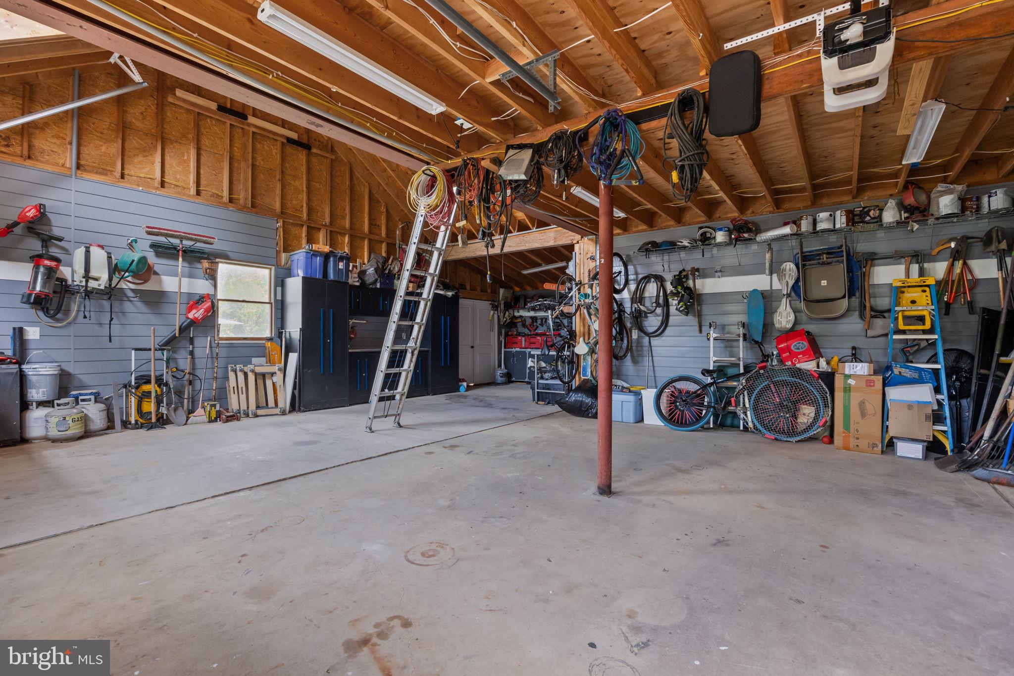 BROOKWOOD ESTS - Residential