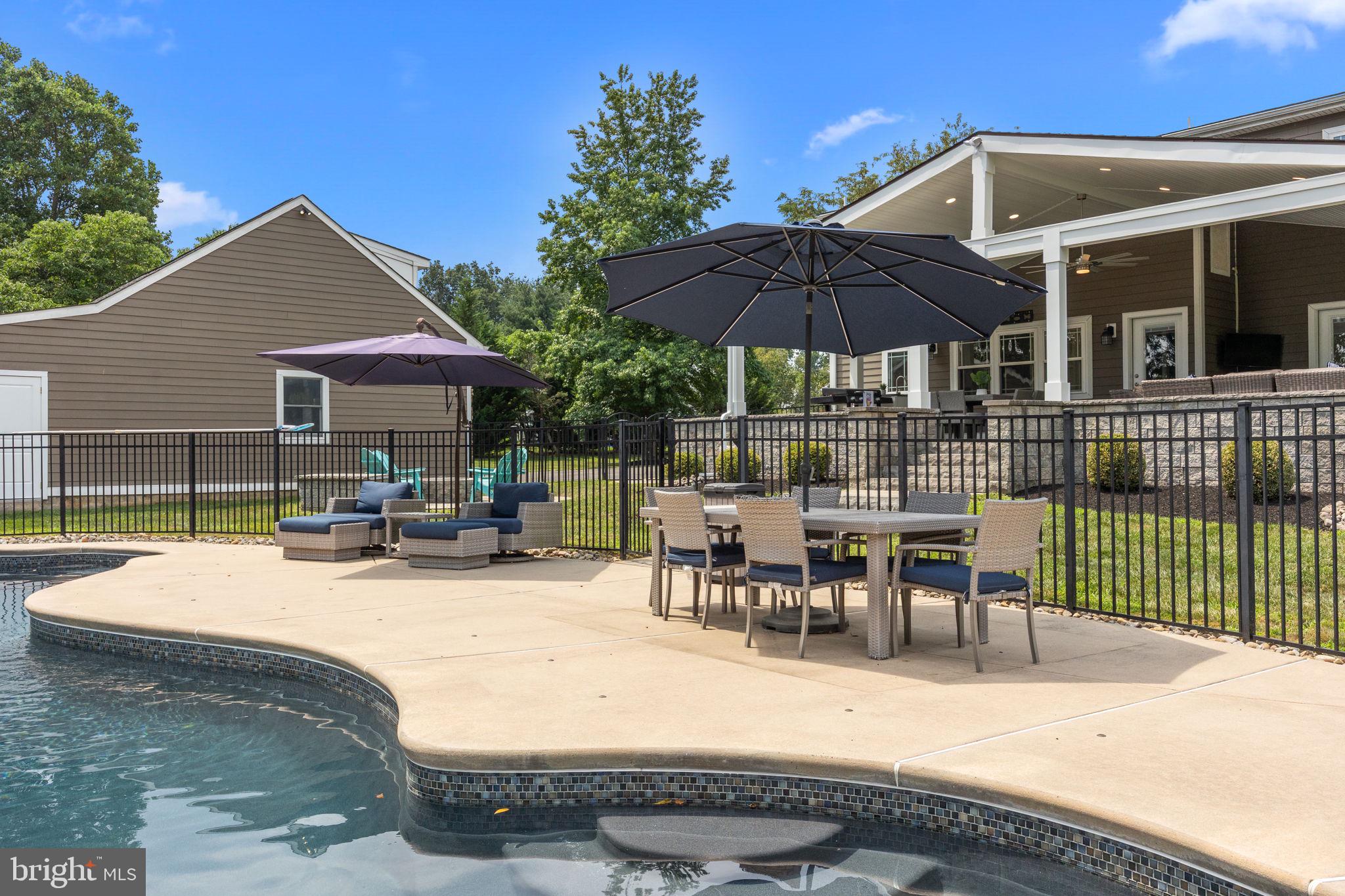 BROOKWOOD ESTS - Residential