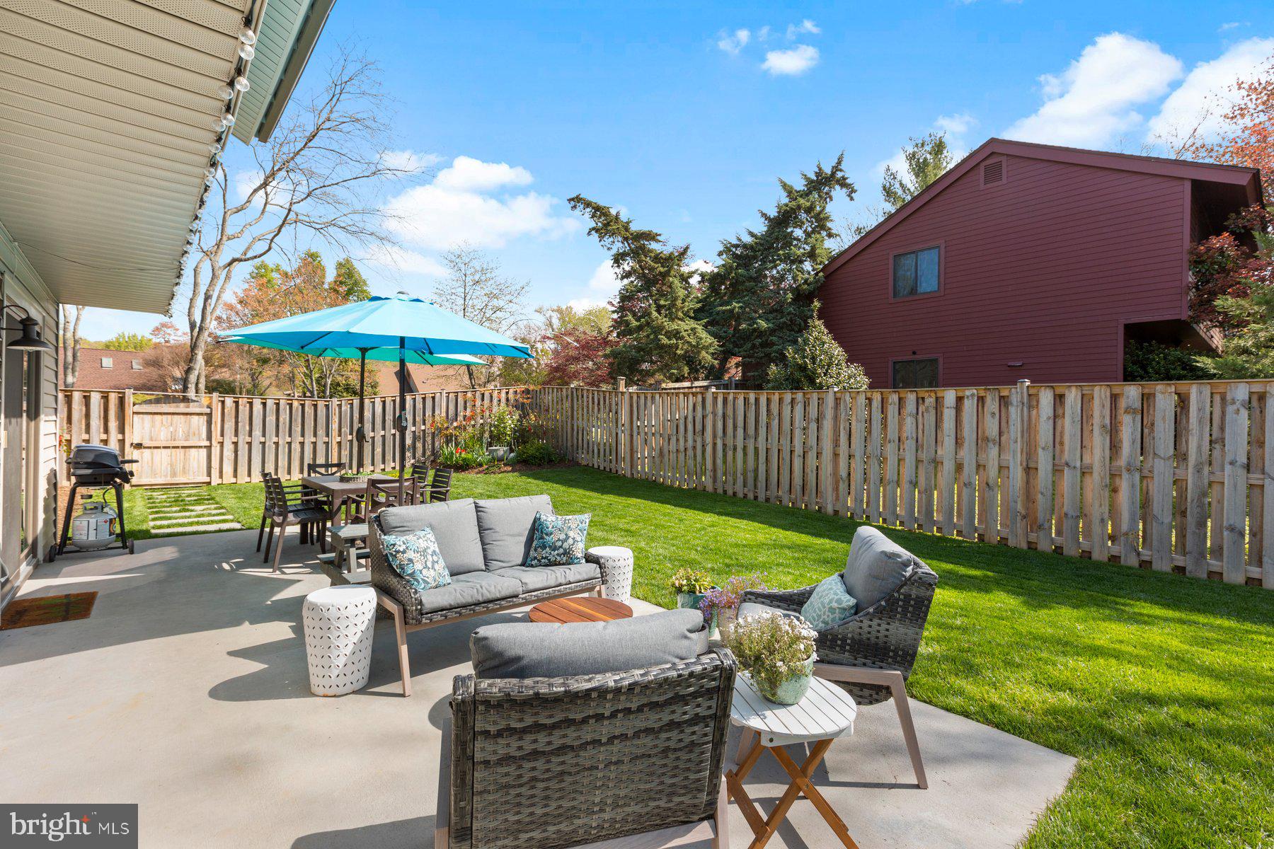 STONEYBROOKE - Residential