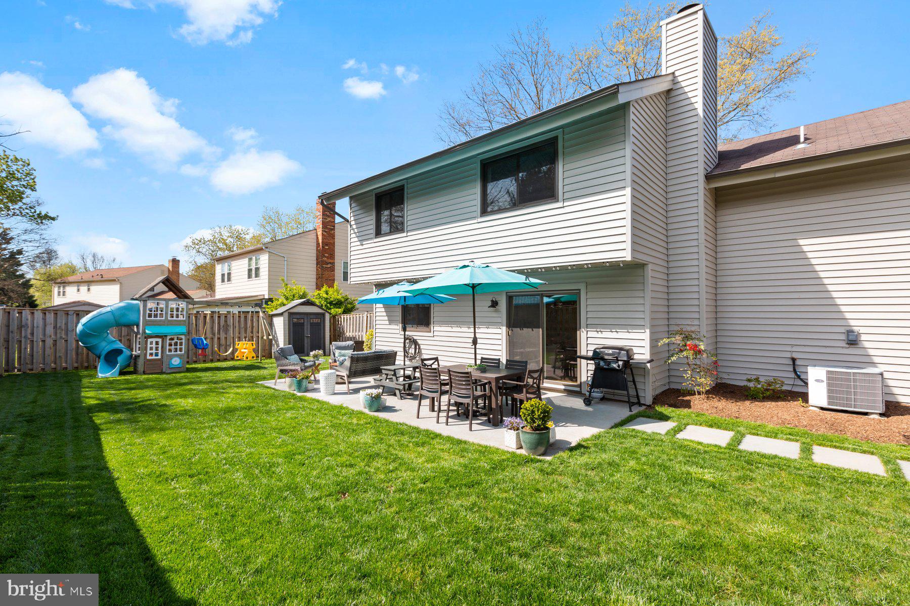 STONEYBROOKE - Residential