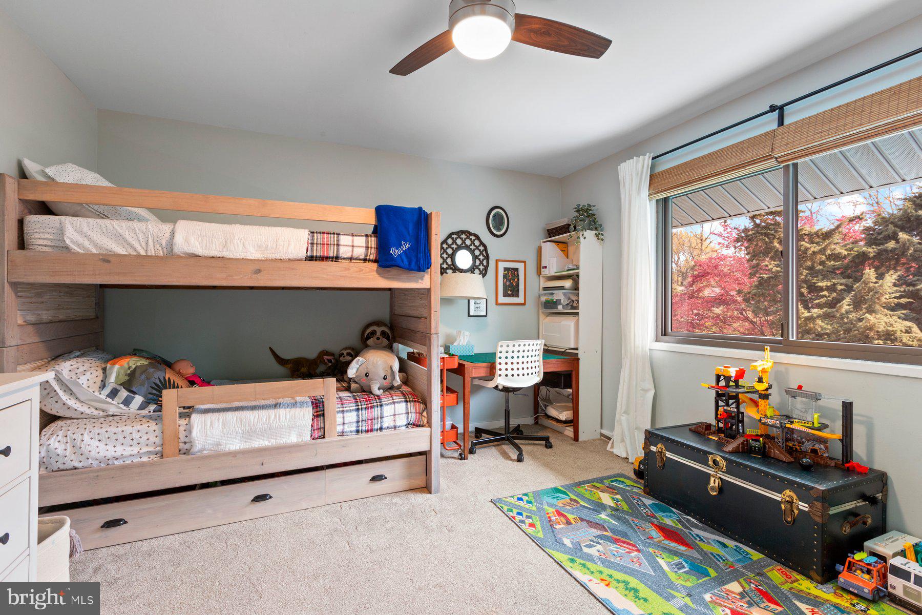 STONEYBROOKE - Residential