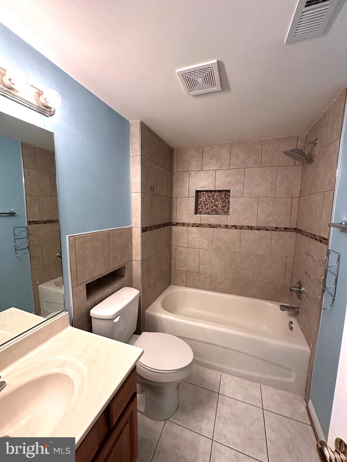 BLAKE FARM - Residential Lease