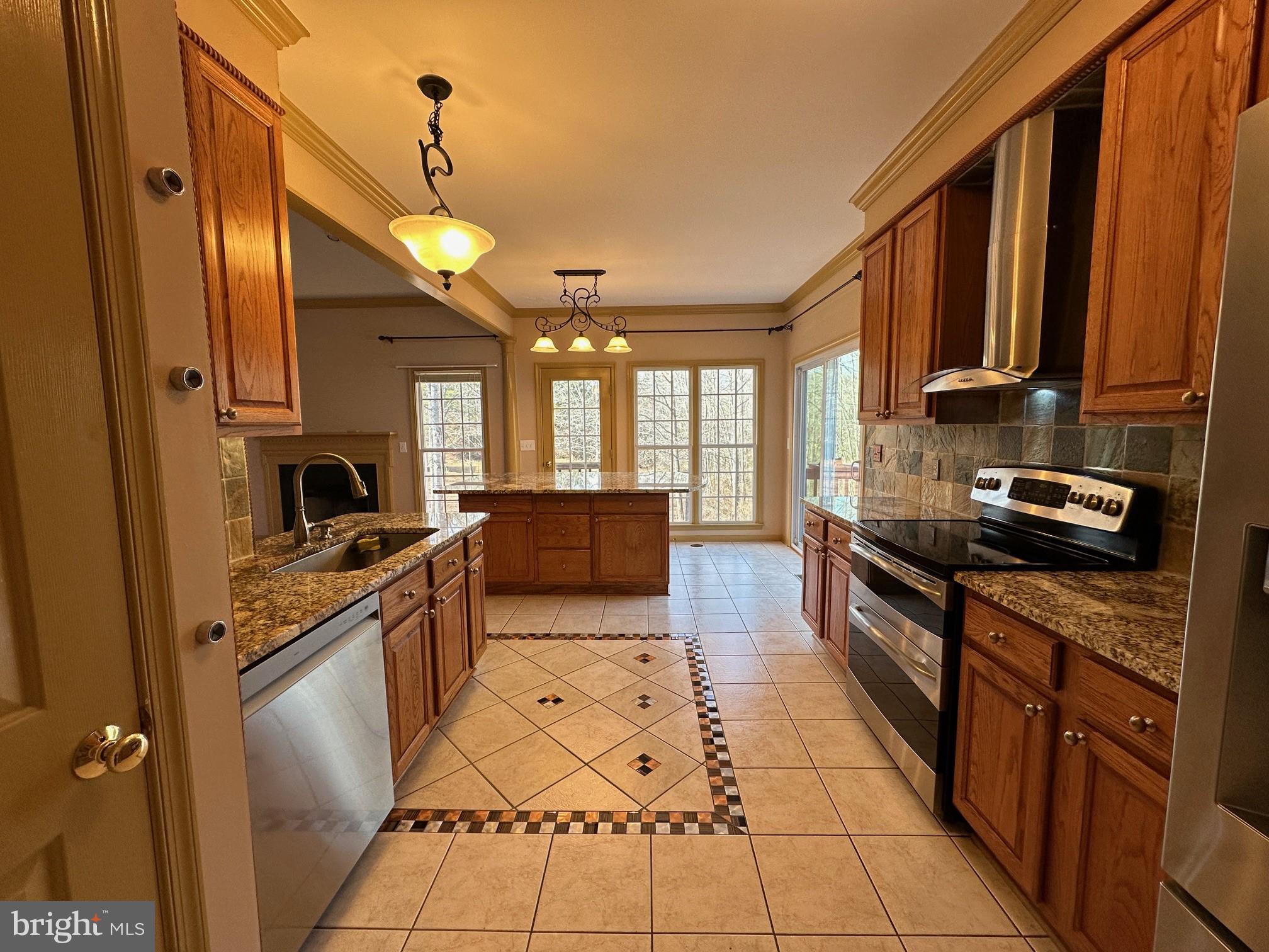 BLAKE FARM - Residential Lease