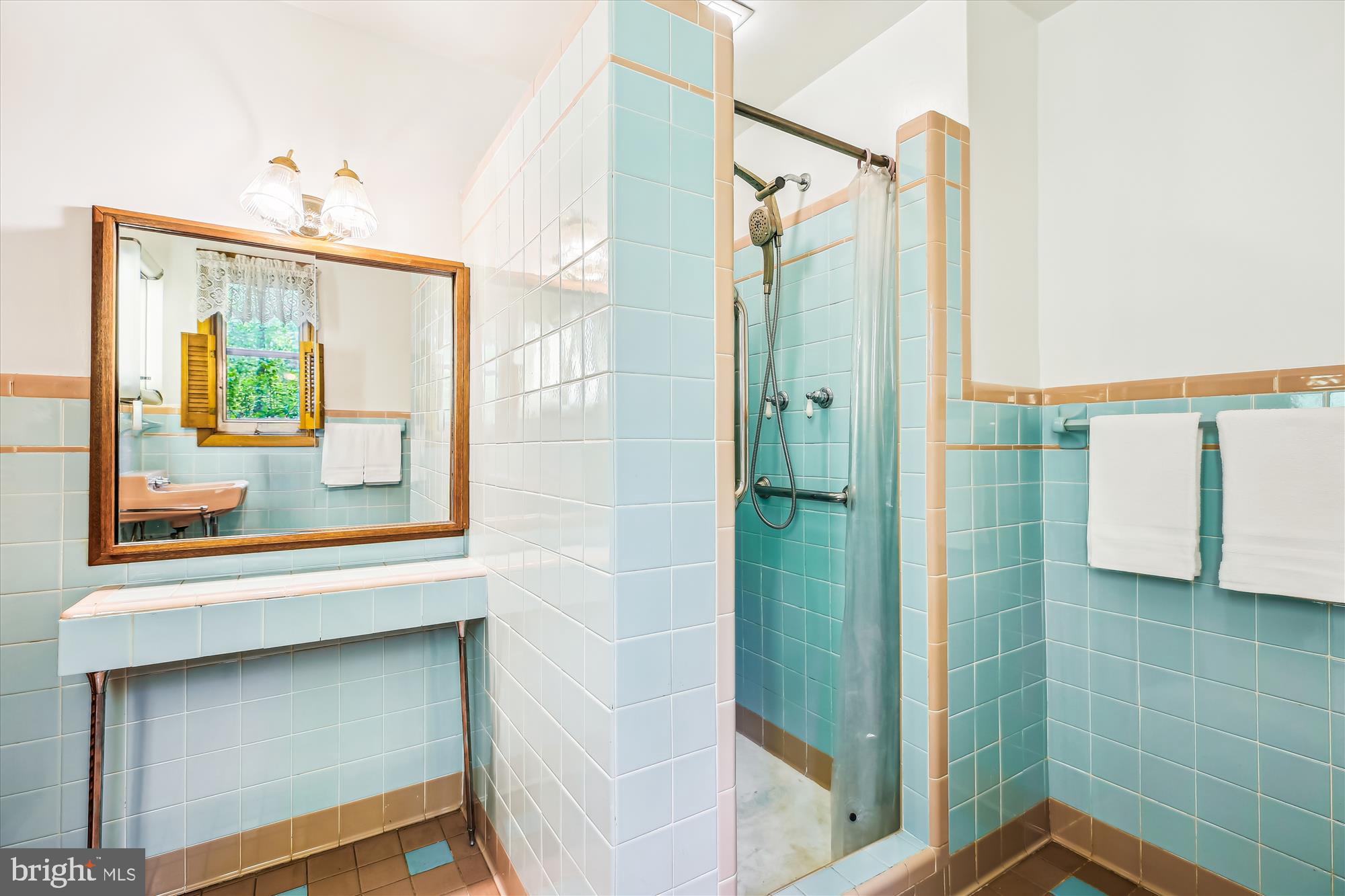 DARNESTOWN OUTSIDE - Residential