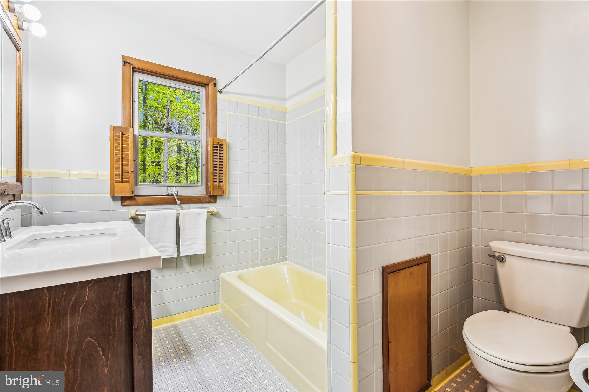 DARNESTOWN OUTSIDE - Residential