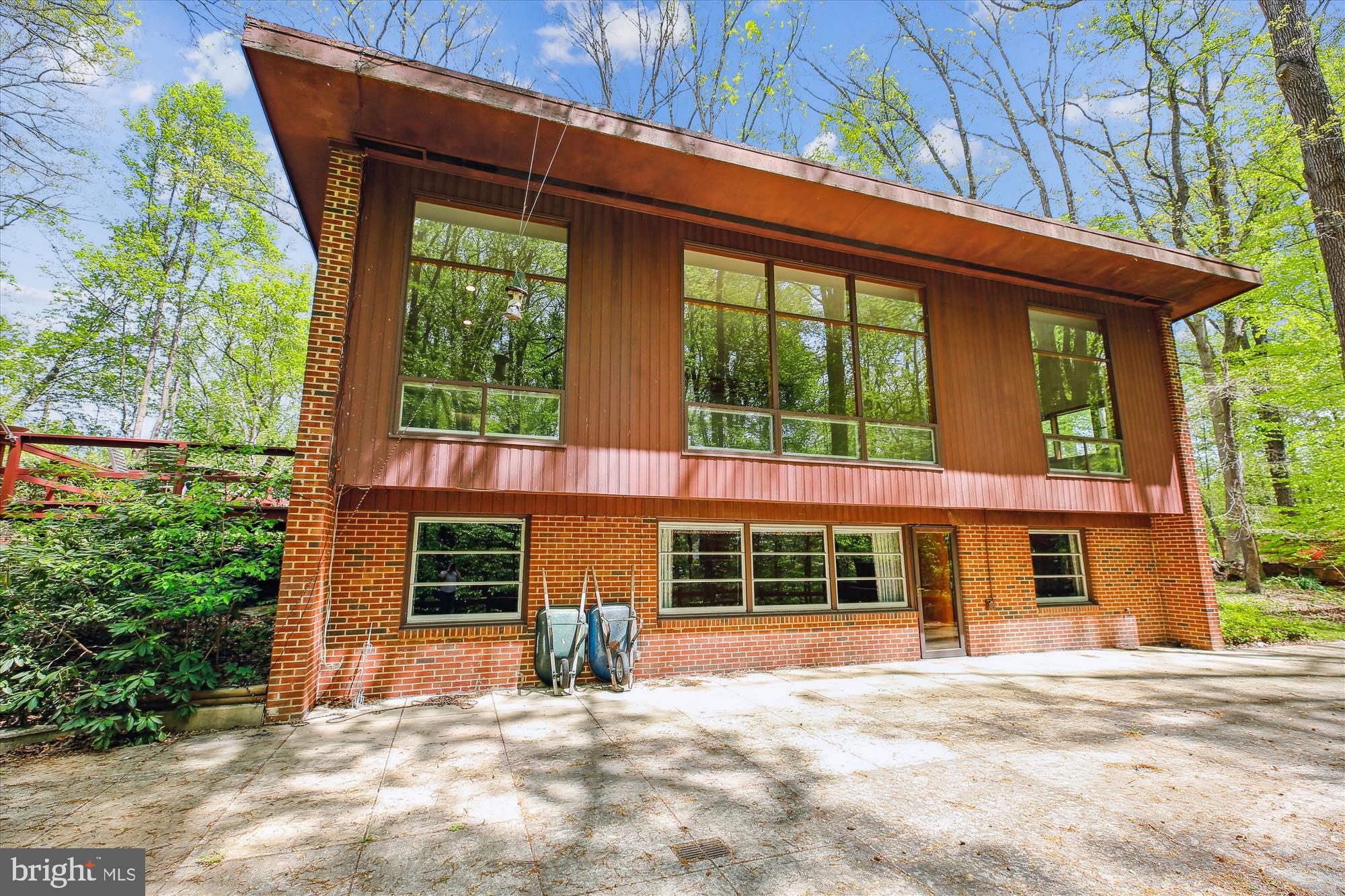 DARNESTOWN OUTSIDE - Residential