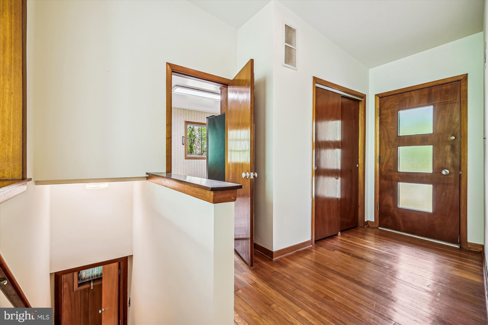 DARNESTOWN OUTSIDE - Residential