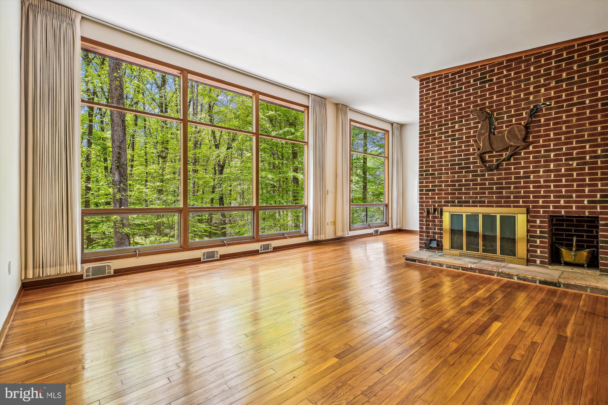 DARNESTOWN OUTSIDE - Residential