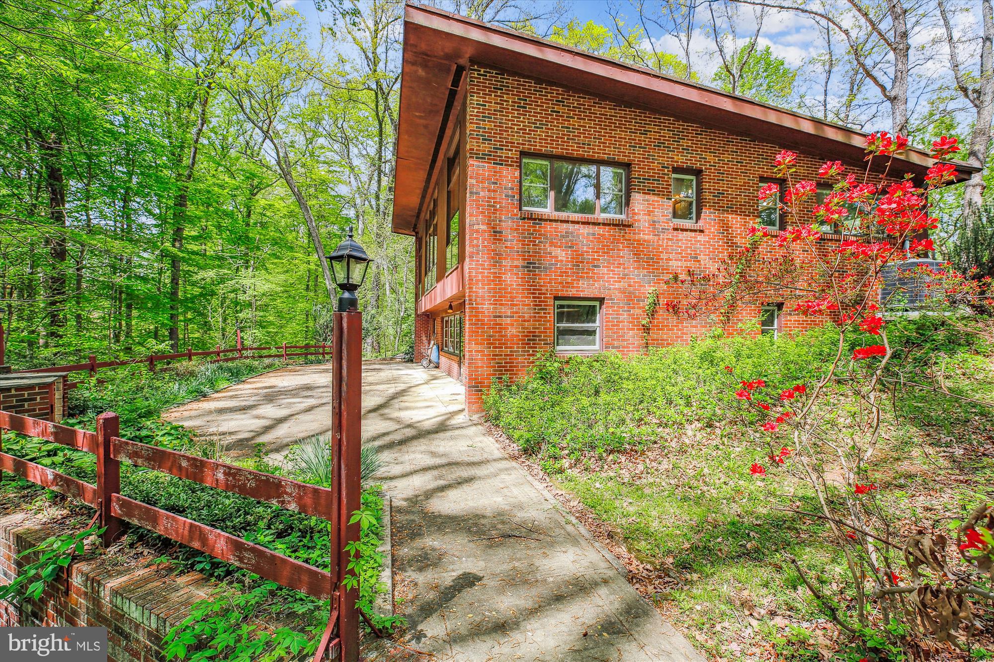 DARNESTOWN OUTSIDE - Residential