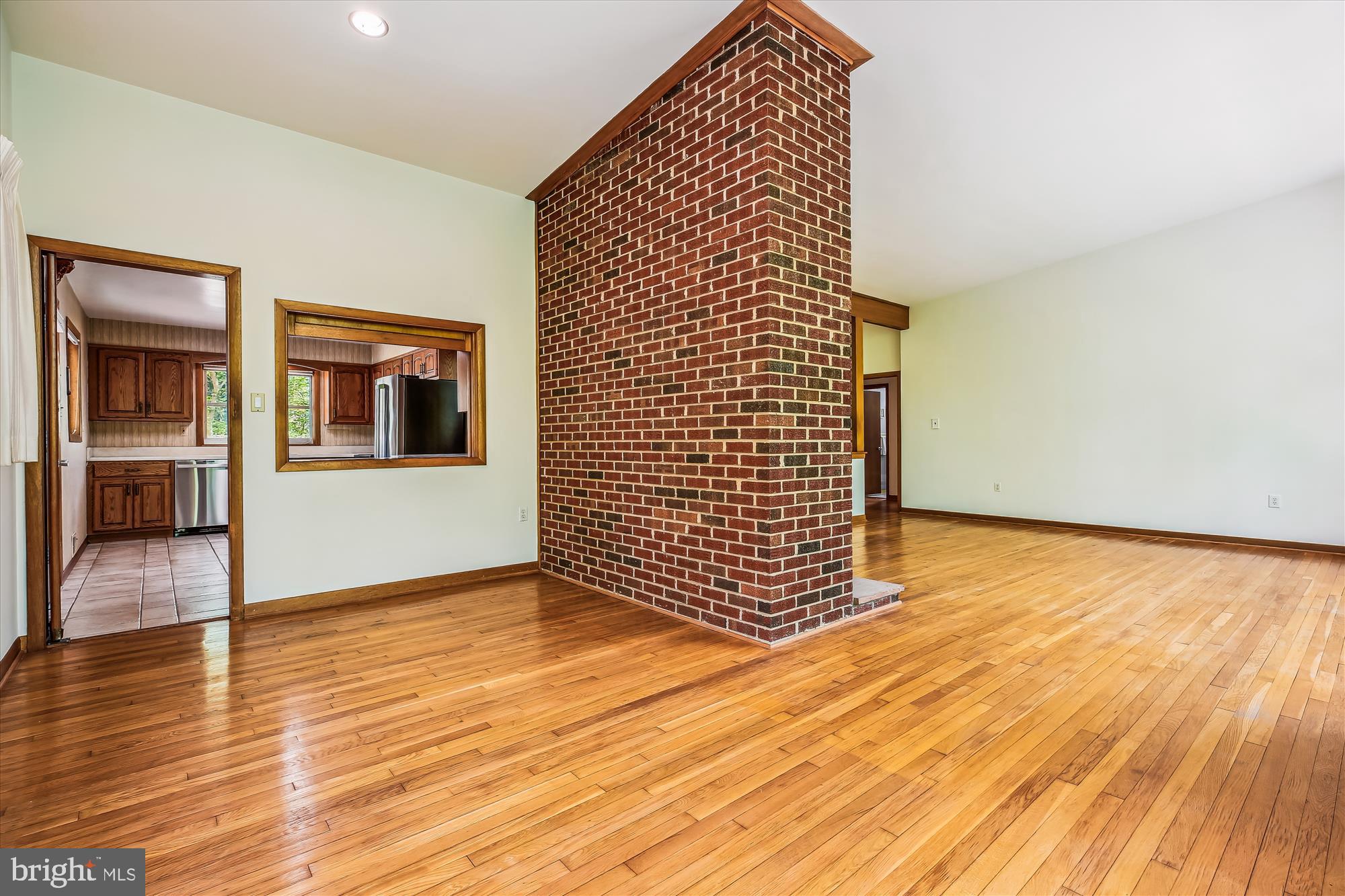 DARNESTOWN OUTSIDE - Residential