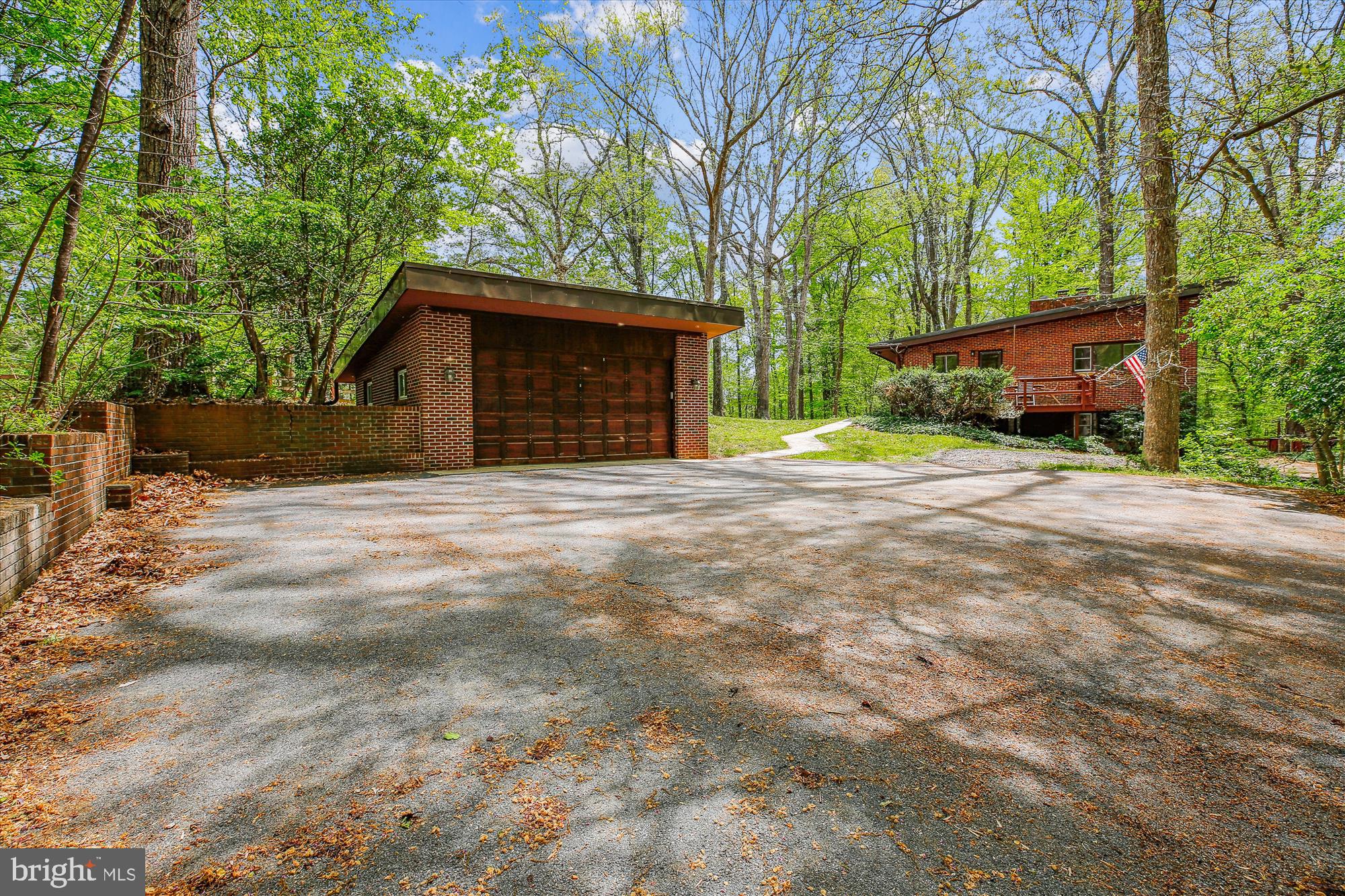 DARNESTOWN OUTSIDE - Residential