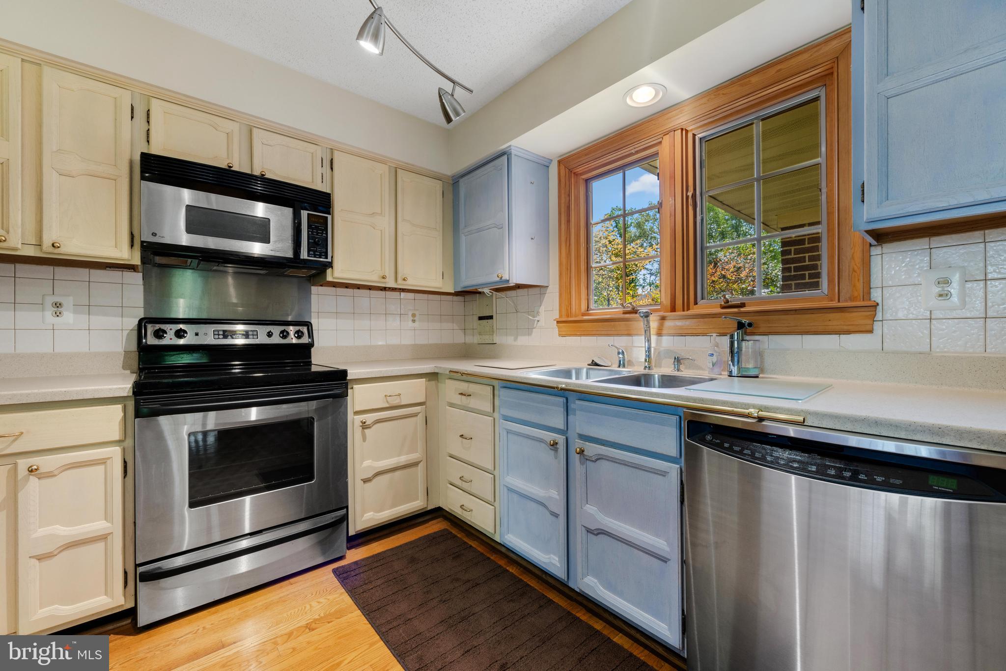 HERITAGE HARBOUR - Residential