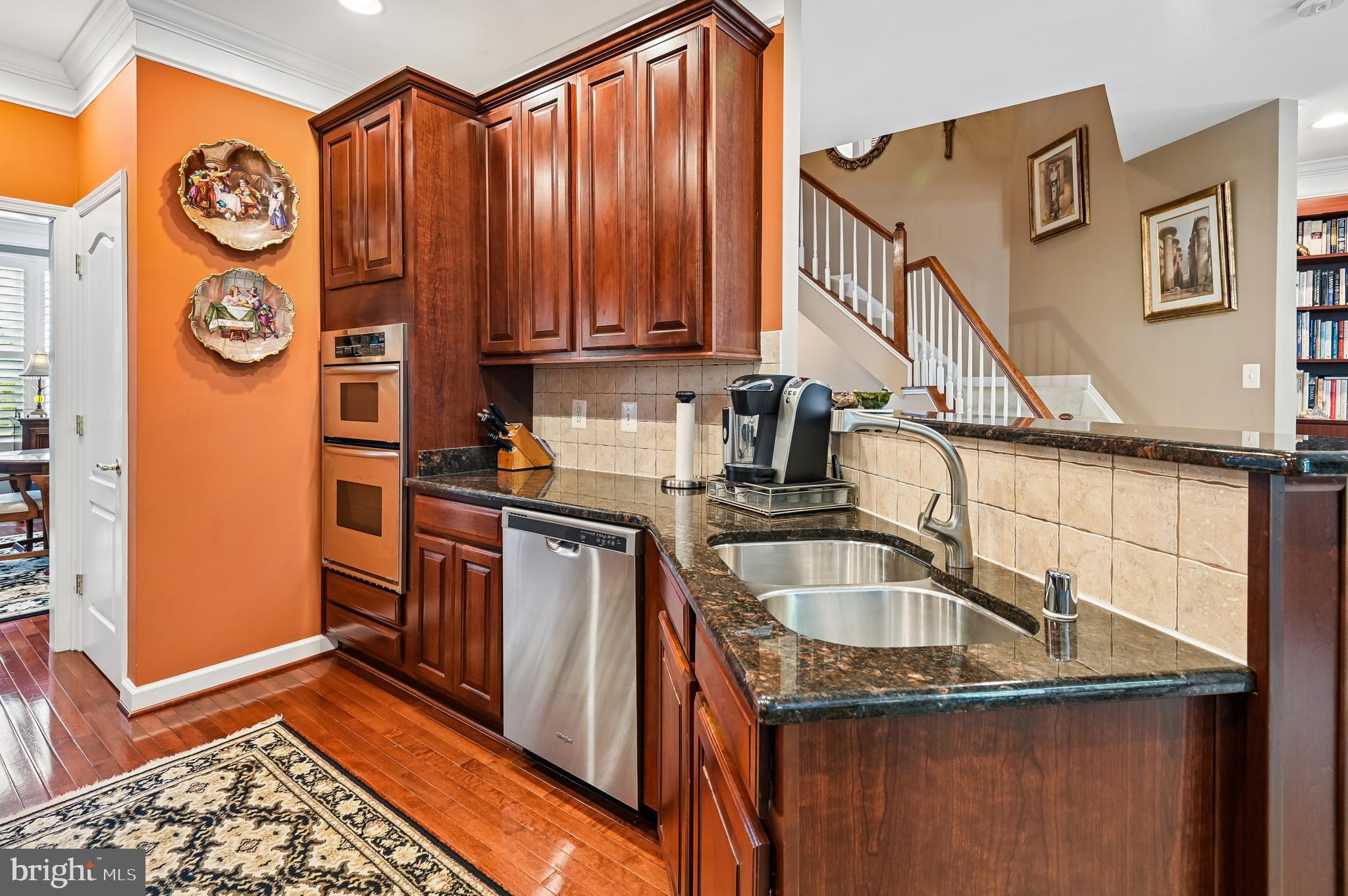SOUTH RIVER COLONY - Residential