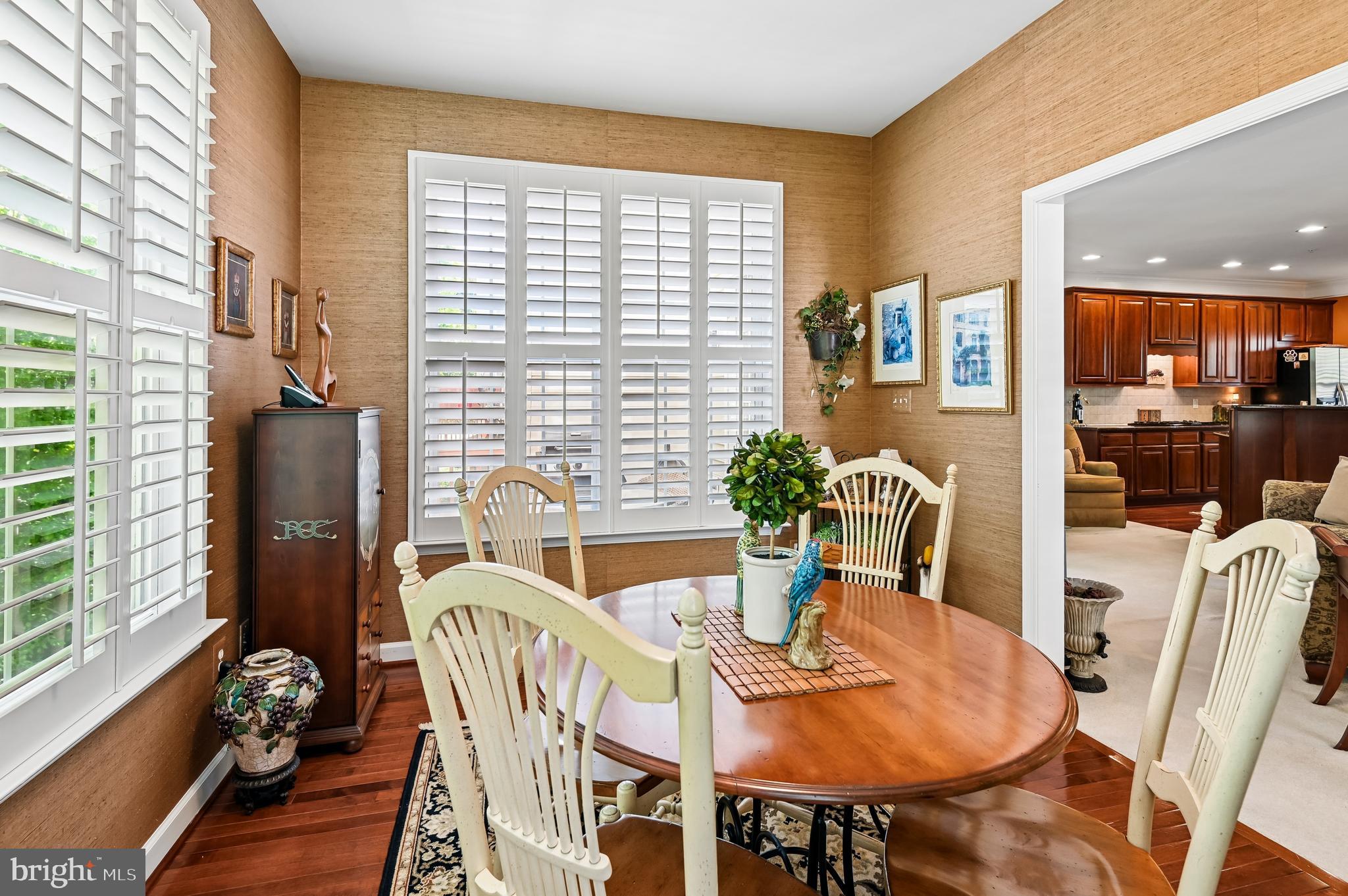 SOUTH RIVER COLONY - Residential