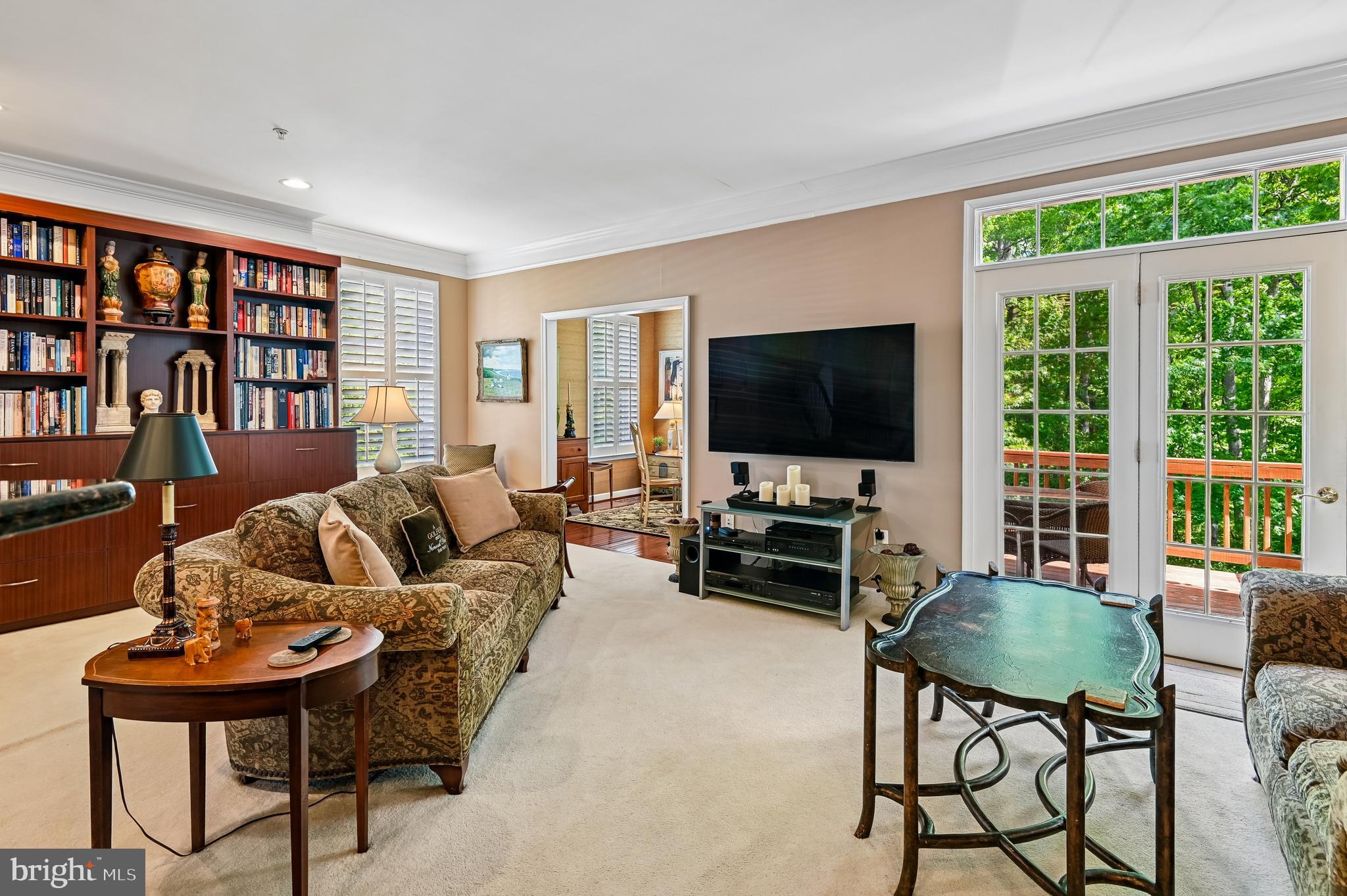 SOUTH RIVER COLONY - Residential