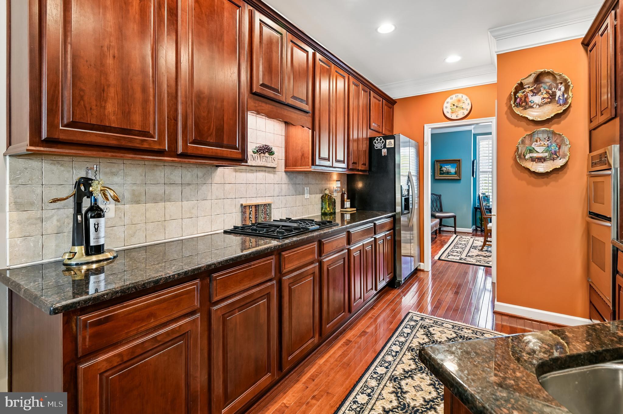 SOUTH RIVER COLONY - Residential
