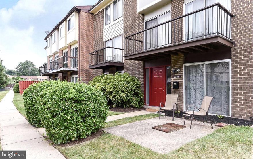 Well-maintained 2-bedroom, 2-bathroom flat offering 1,064 square feet of functional, comfortable living space in an established community.

The thoughtfully designed layout supports both everyday living and entertaining. The kitchen is equipped with a gas oven/range, dishwasher, and disposal, providing efficiency and convenience. In-unit laundry with washer hookup and dryer adds practical value and eliminates the need for shared facilities.

Residents enjoy access to a community pool, creating an added lifestyle benefit during warmer months. The property includes assigned off-street parking.

Ideally positioned near shopping, dining, parks, and public transportation, this home offers strong accessibility and neighborhood connectivity. Kimberly Place combines low-maintenance living with community amenities, making it a compelling option for buyers seeking comfort, location, and long-term value.