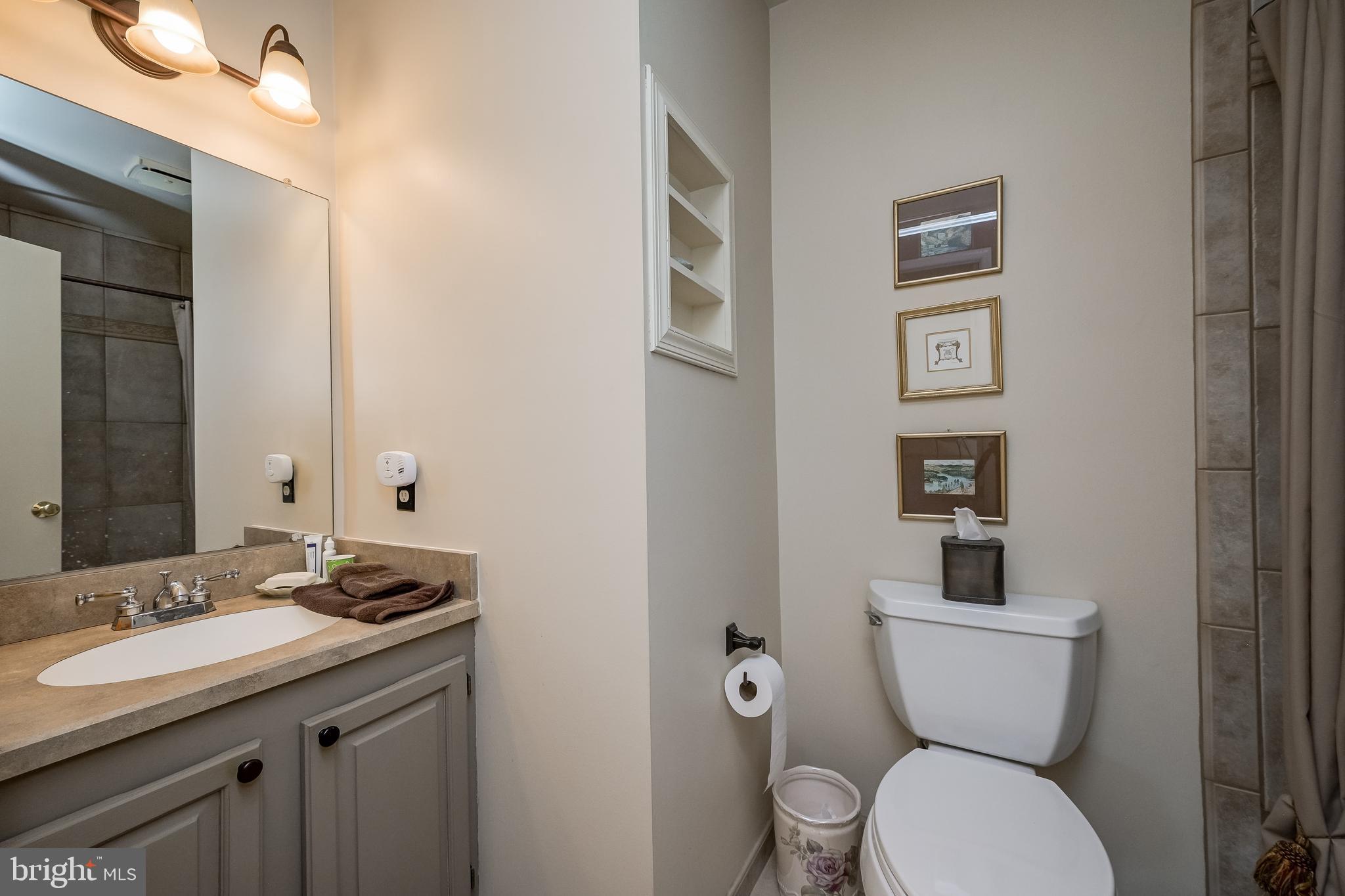 OLNEY OAKS - Residential